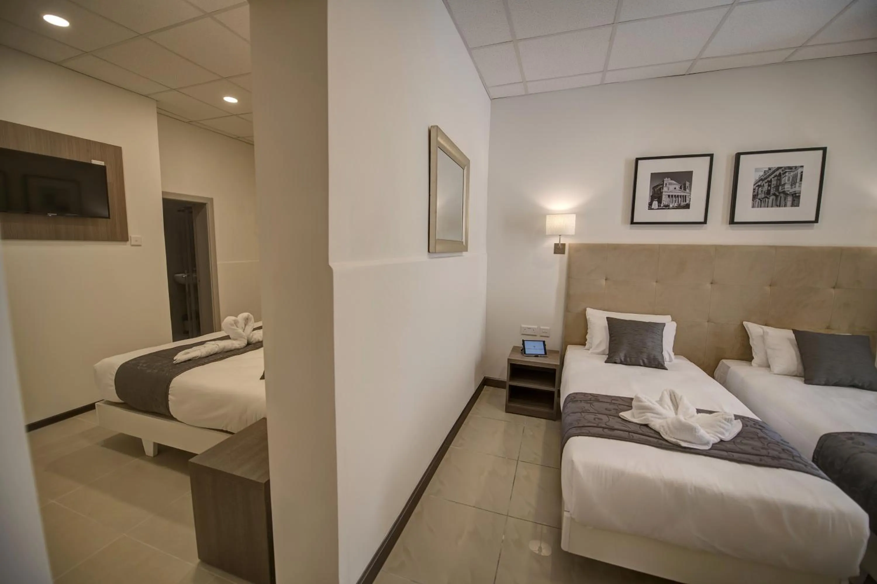 Photo of the whole room, Bed in Europa Hotel