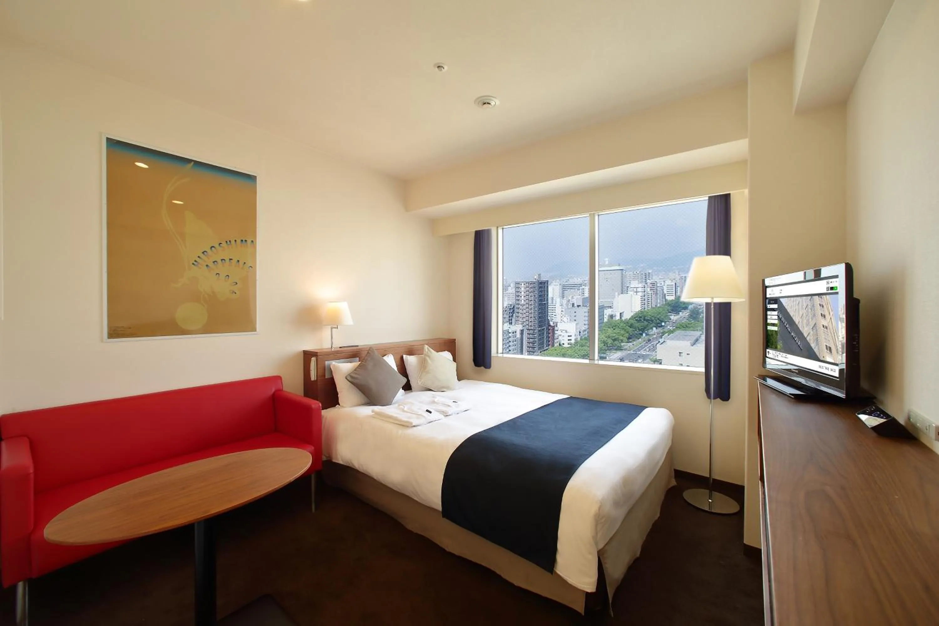 Bed in Oriental Hotel Hiroshima