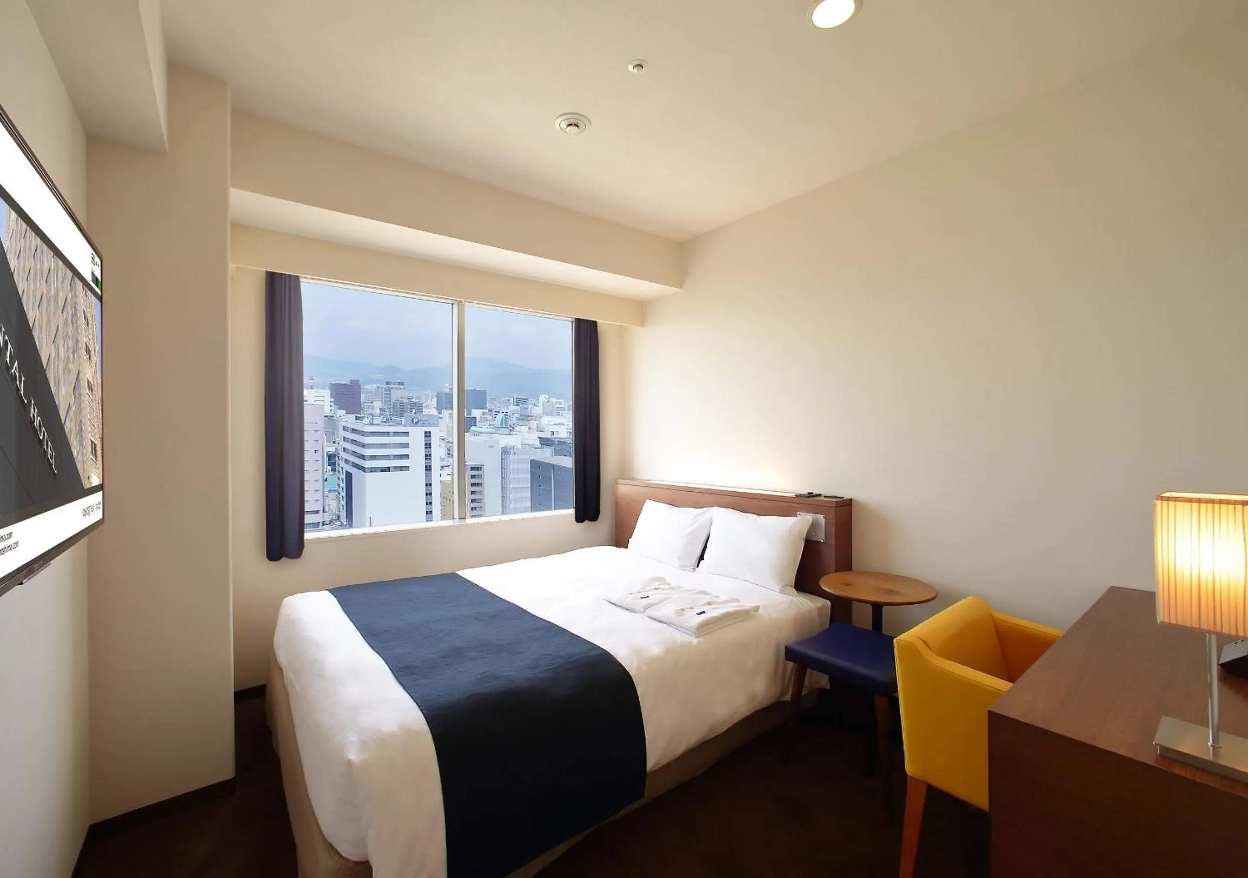 Bed in Oriental Hotel Hiroshima