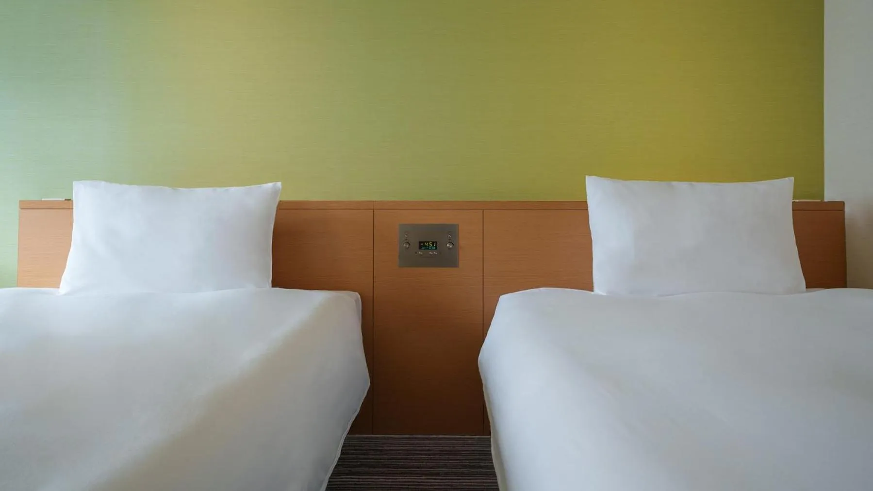 Photo of the whole room, Bed in the b hakata