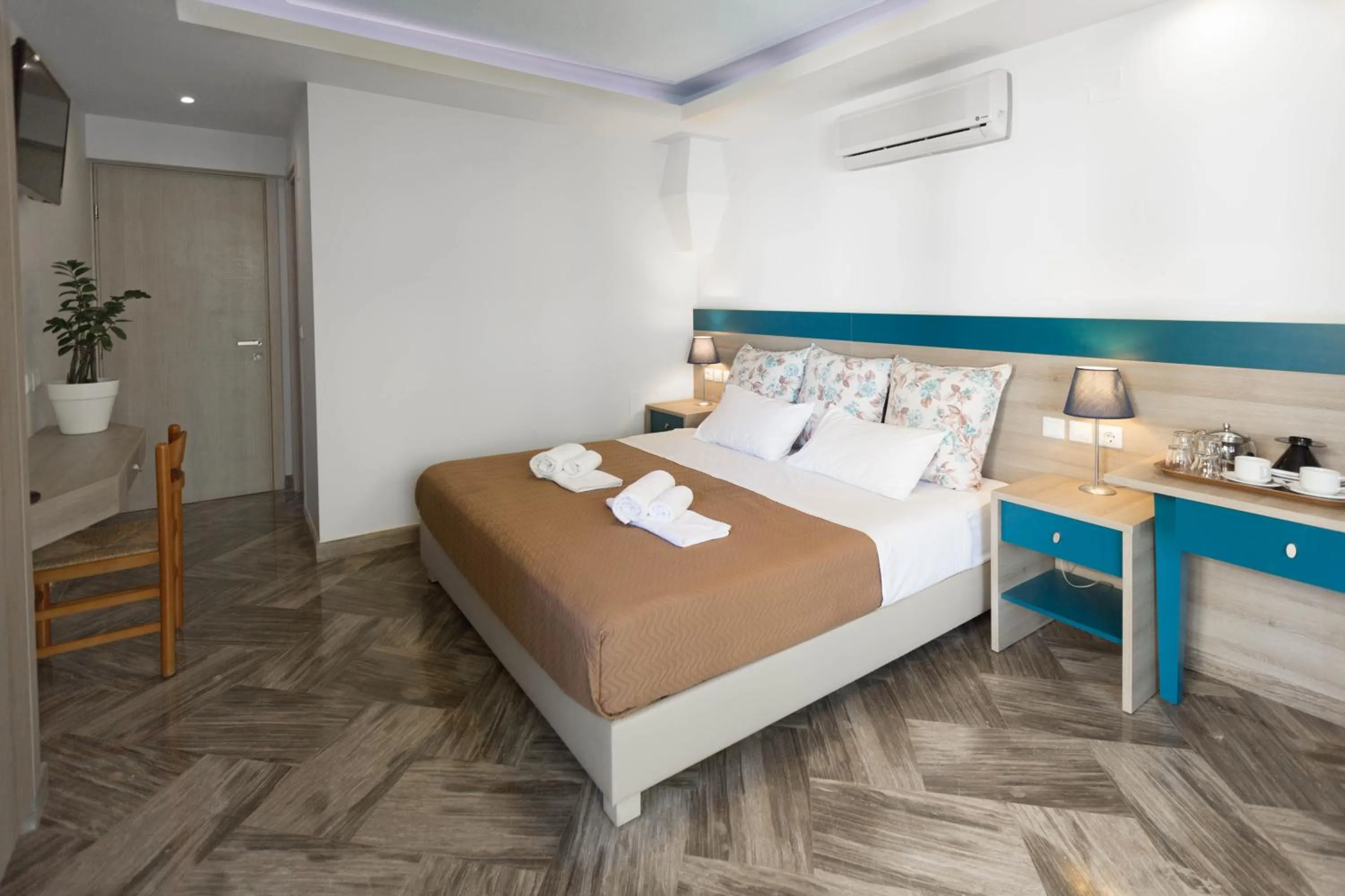 Photo of the whole room, Bed in Anna Maria Village