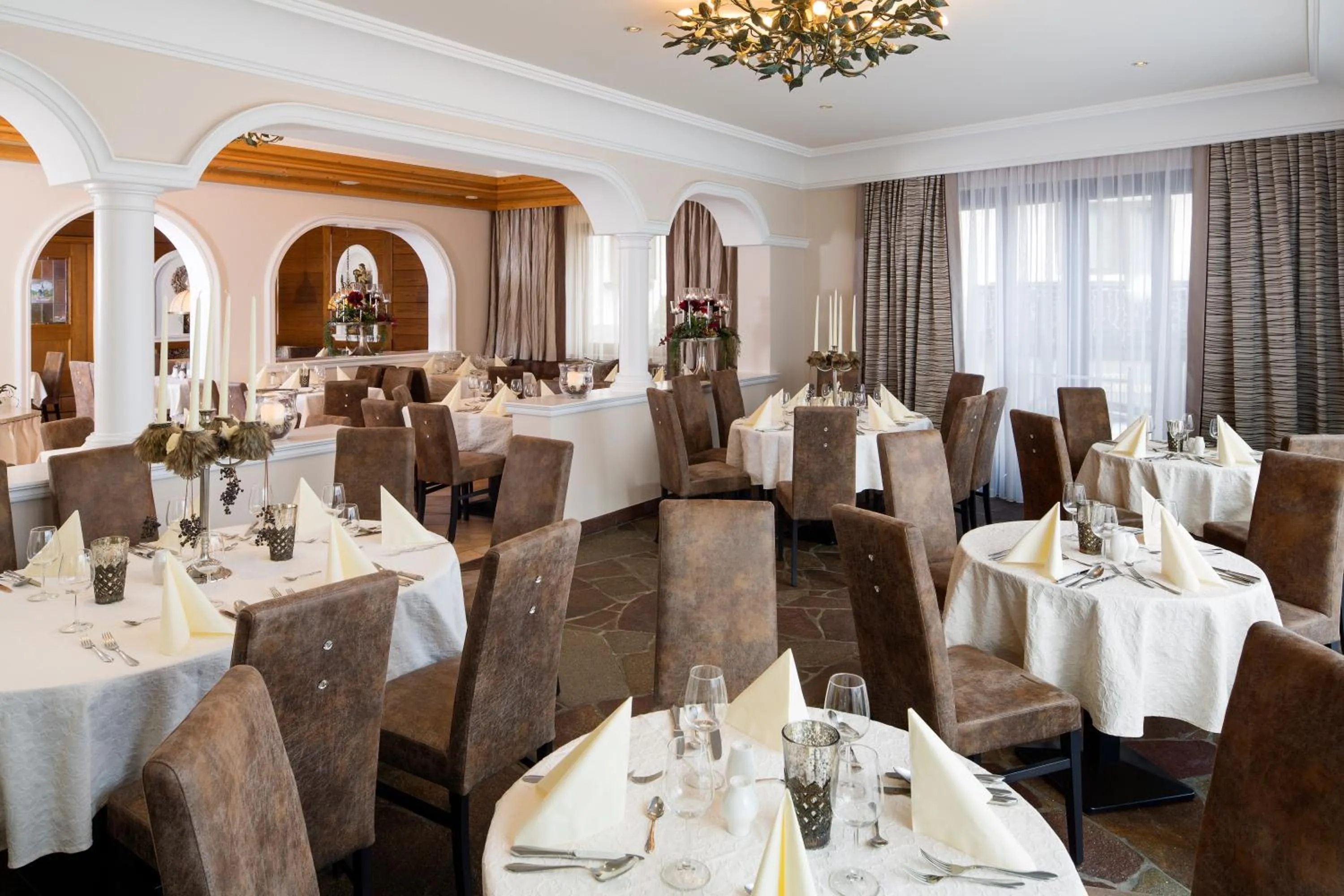 Restaurant/places to eat in Hotel Jenbacherhof B&B