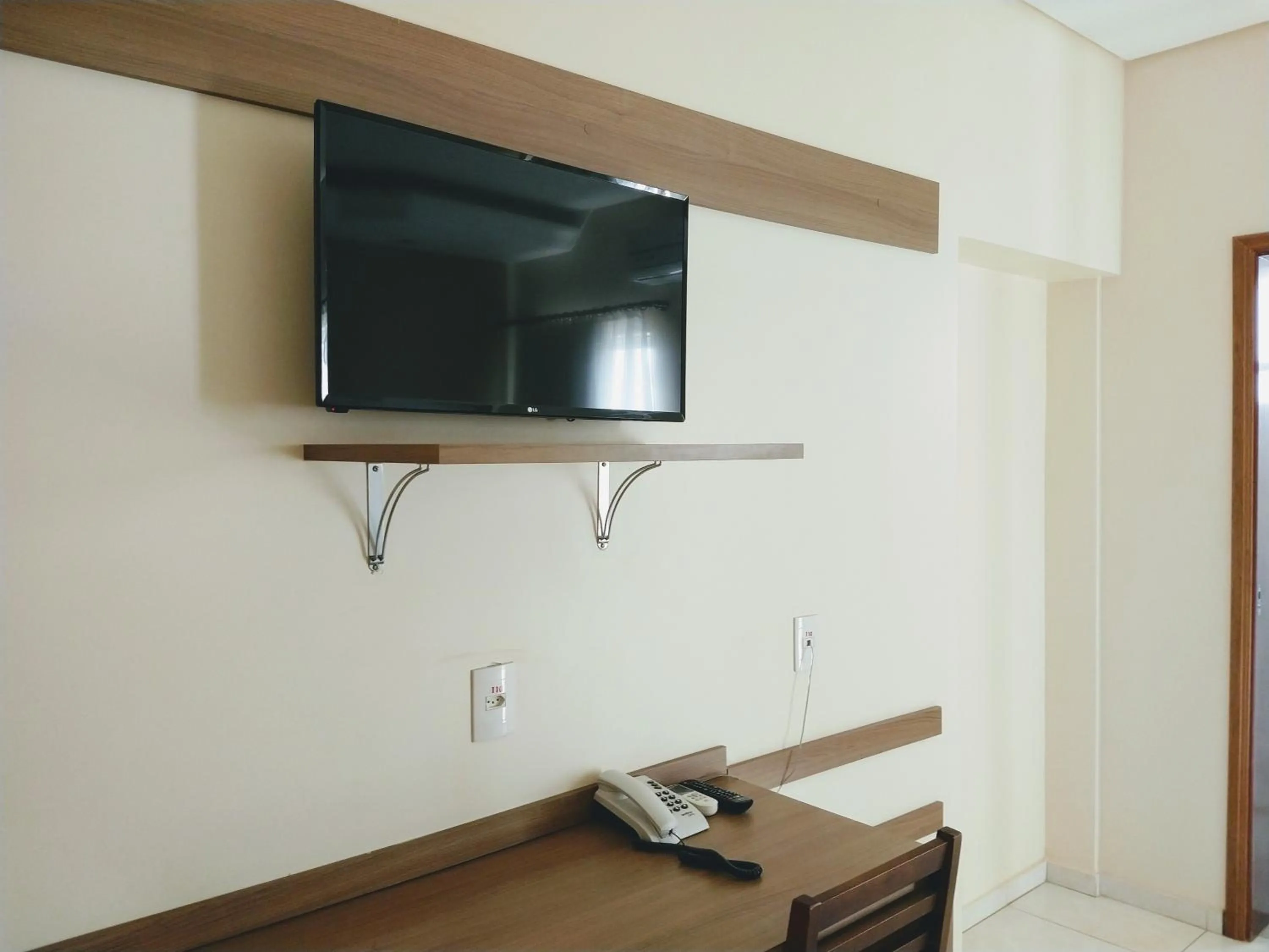 TV and multimedia in Tiffany Hotel