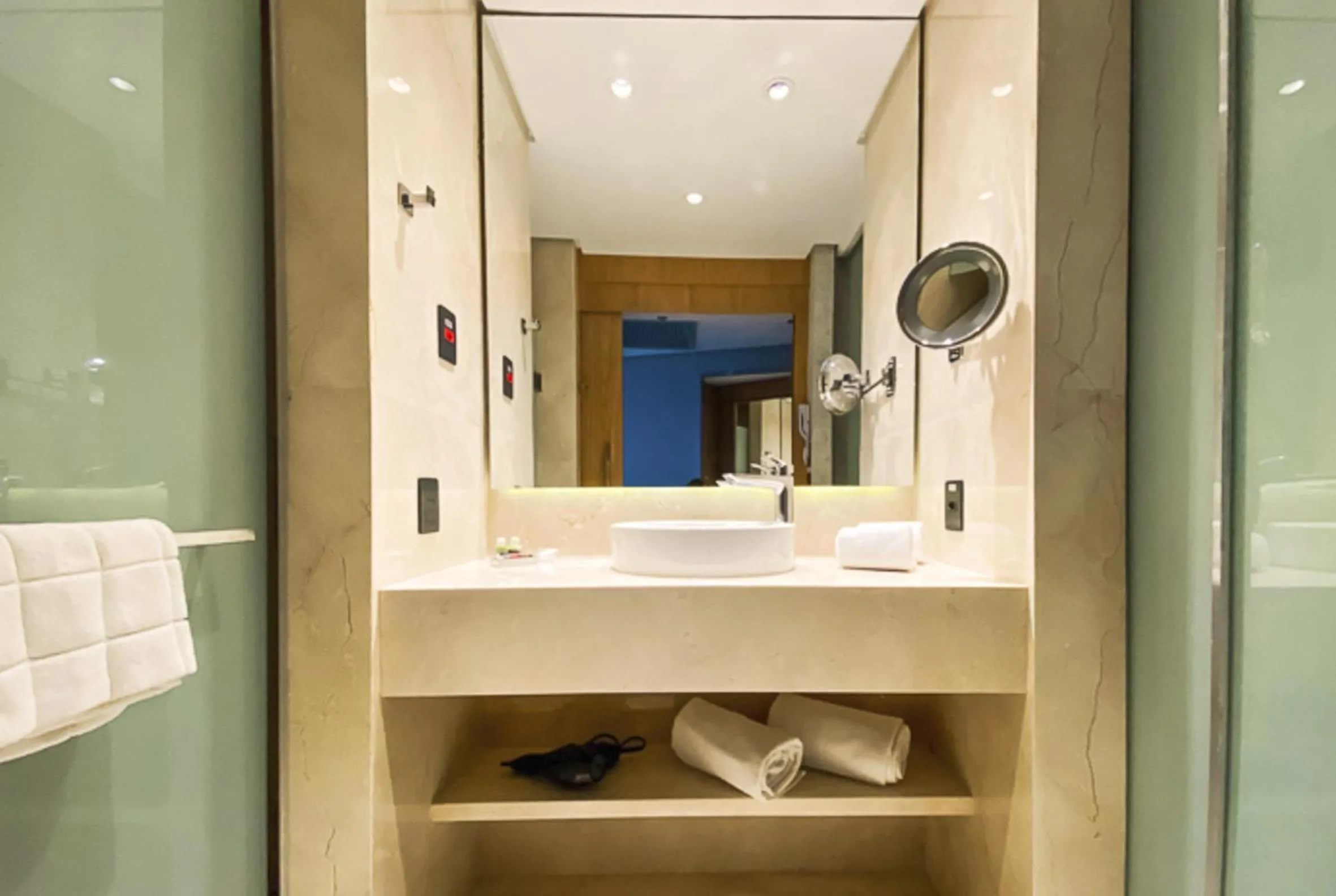 Bathroom in Hotel Nacional Rio de Janeiro - OFICIAL