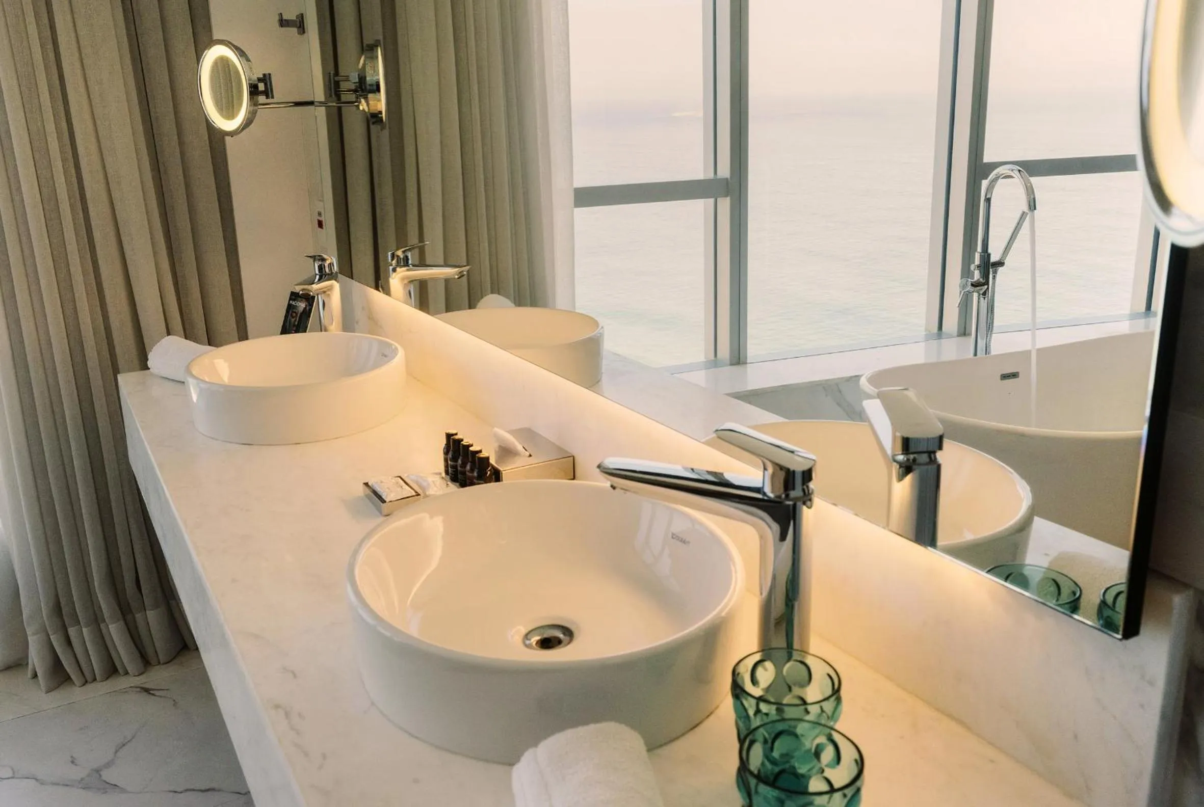 Bathroom in Hotel Nacional Rio de Janeiro - OFICIAL