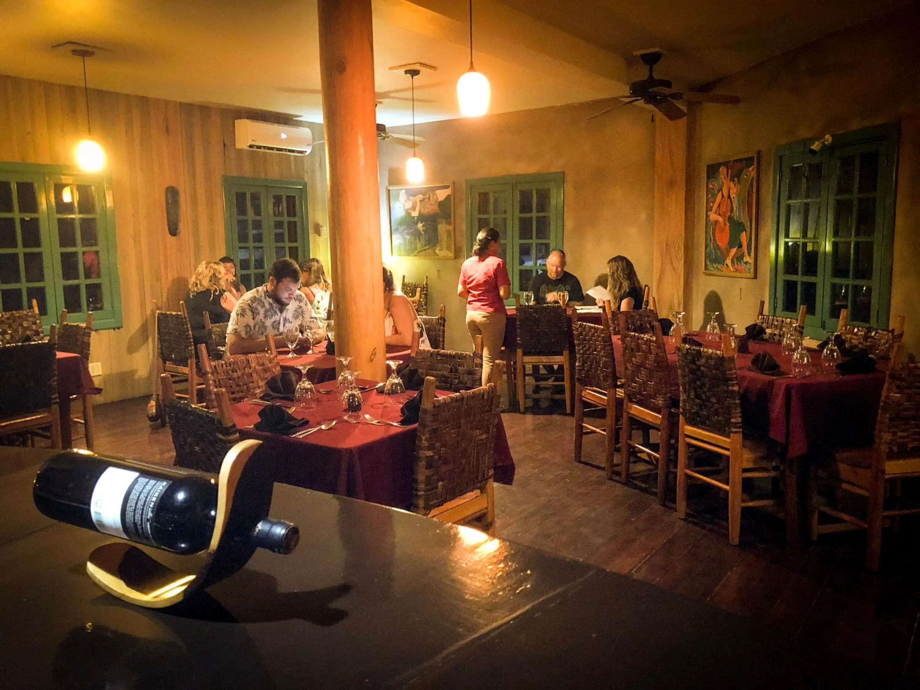 Restaurant/places to eat in Bananarama Dive & Beach Resort