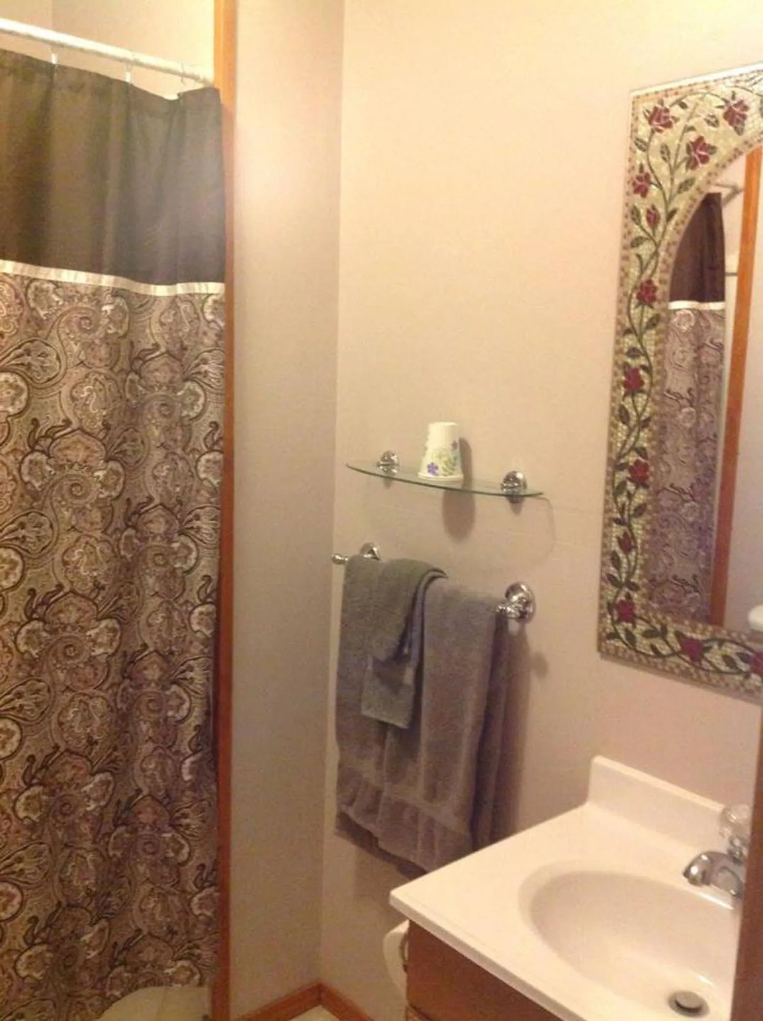 Bathroom in A Hyde Away Inn B&B