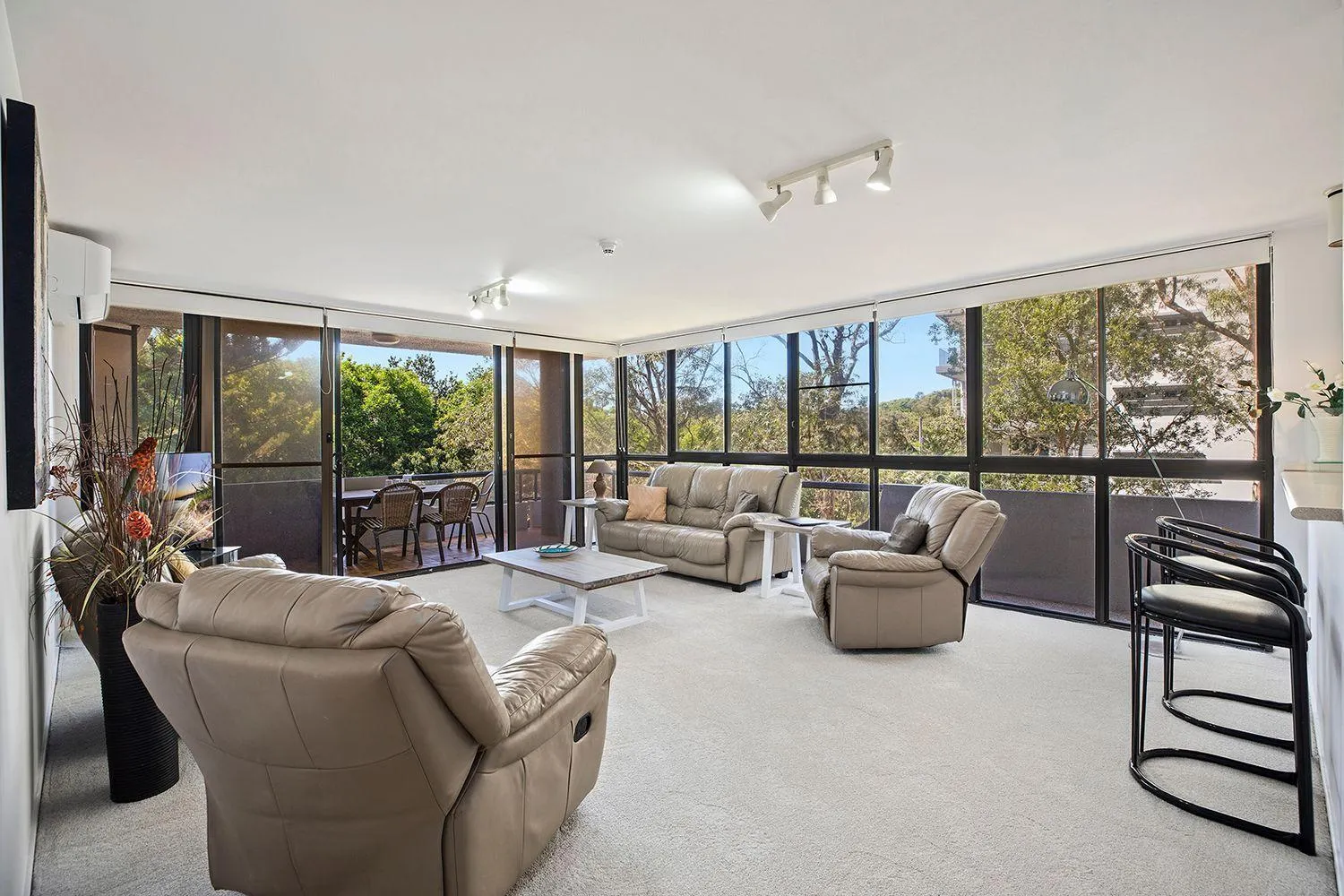 Living room in Pacific Towers Beach Resort