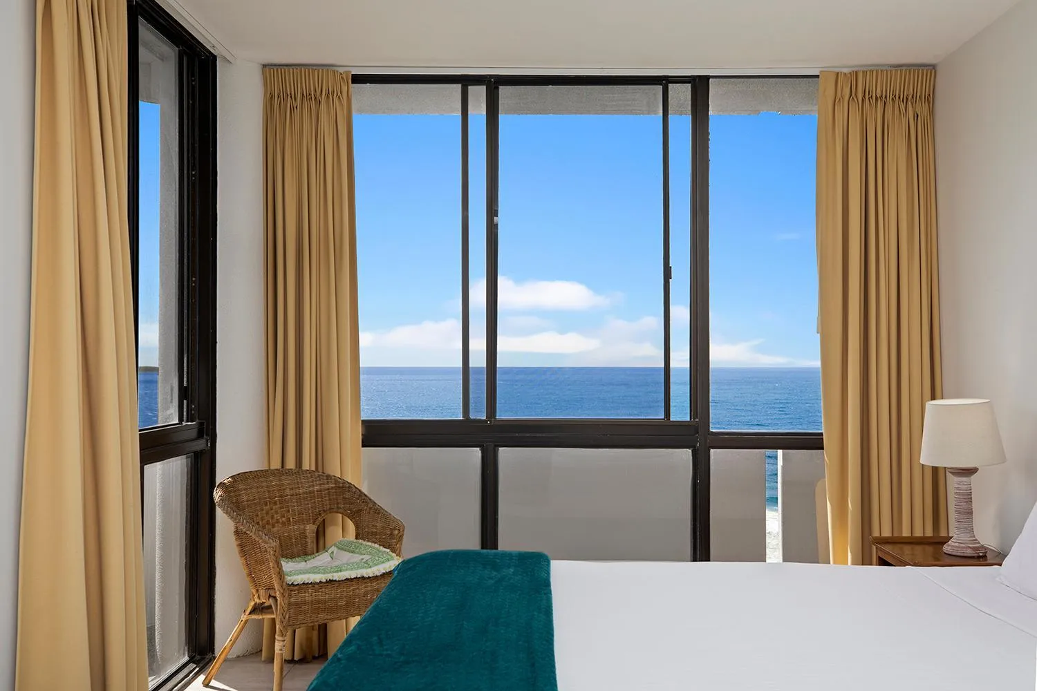 Bedroom, Bed in Pacific Towers Beach Resort