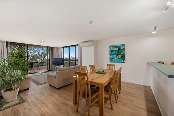 Seating area in Pacific Towers Beach Resort