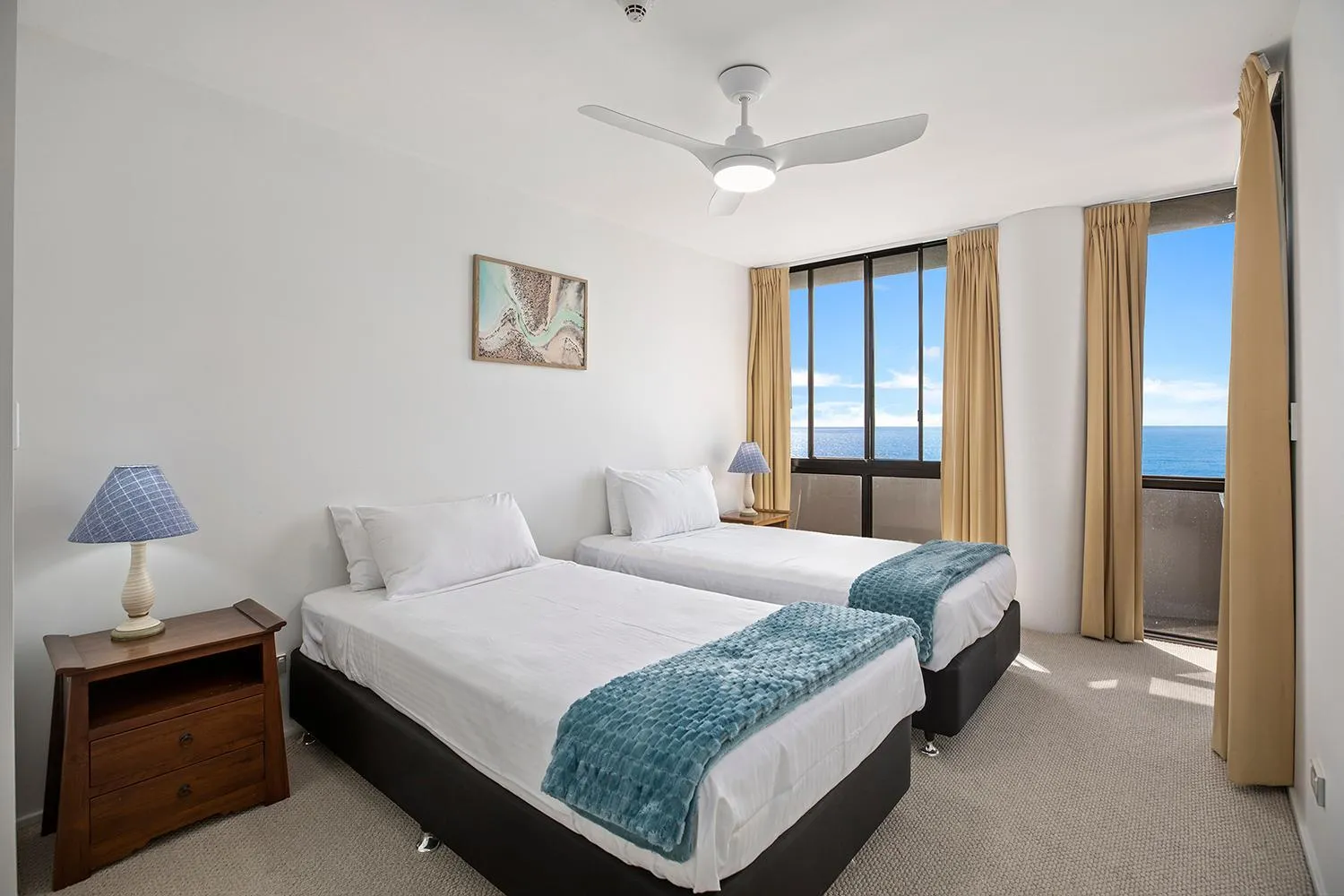 Bedroom, Bed in Pacific Towers Beach Resort