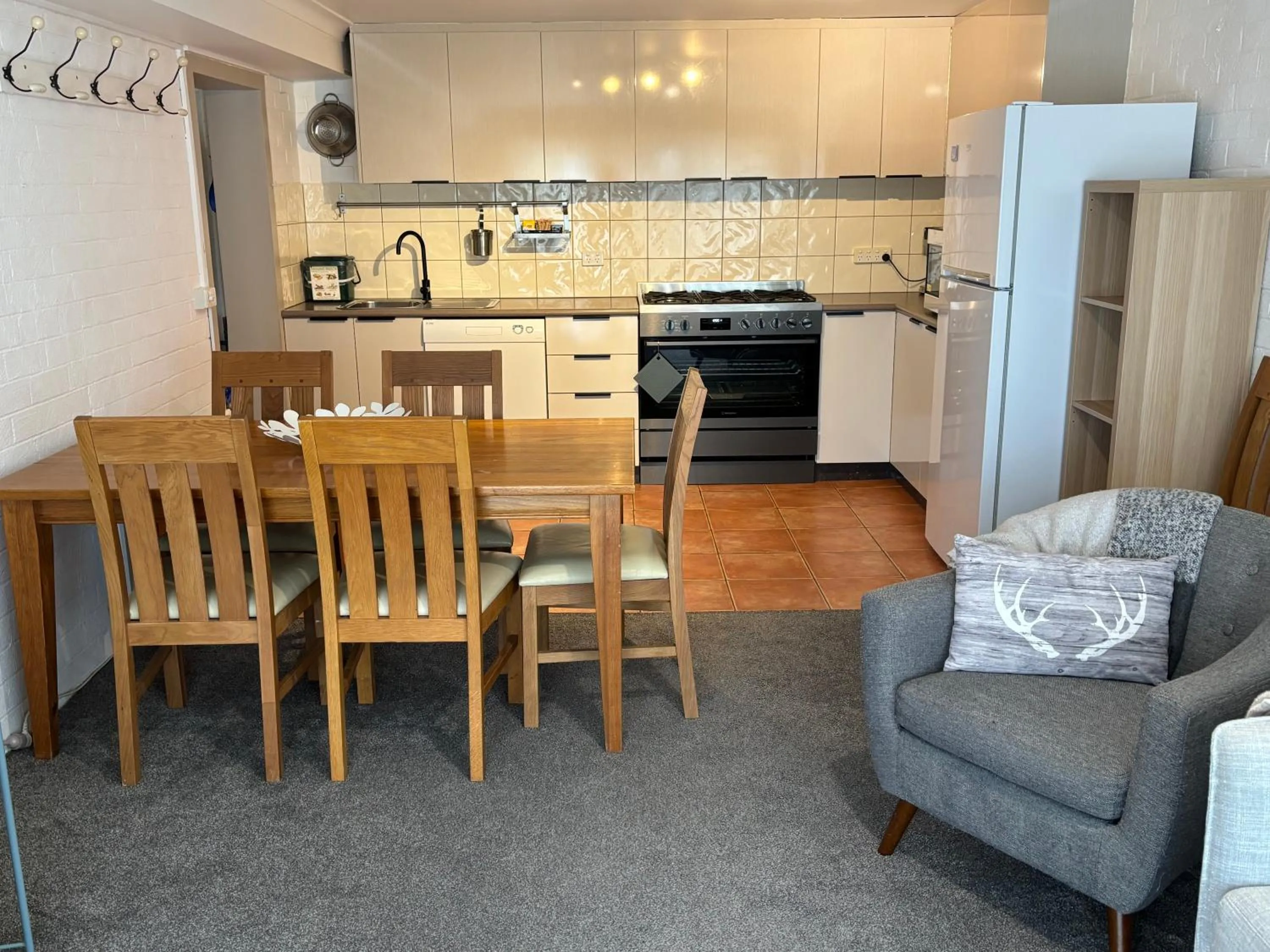 Cedarwood Apartments