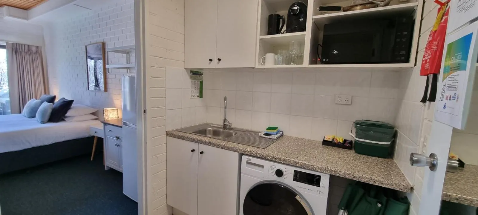 Bed in Cedarwood Apartments