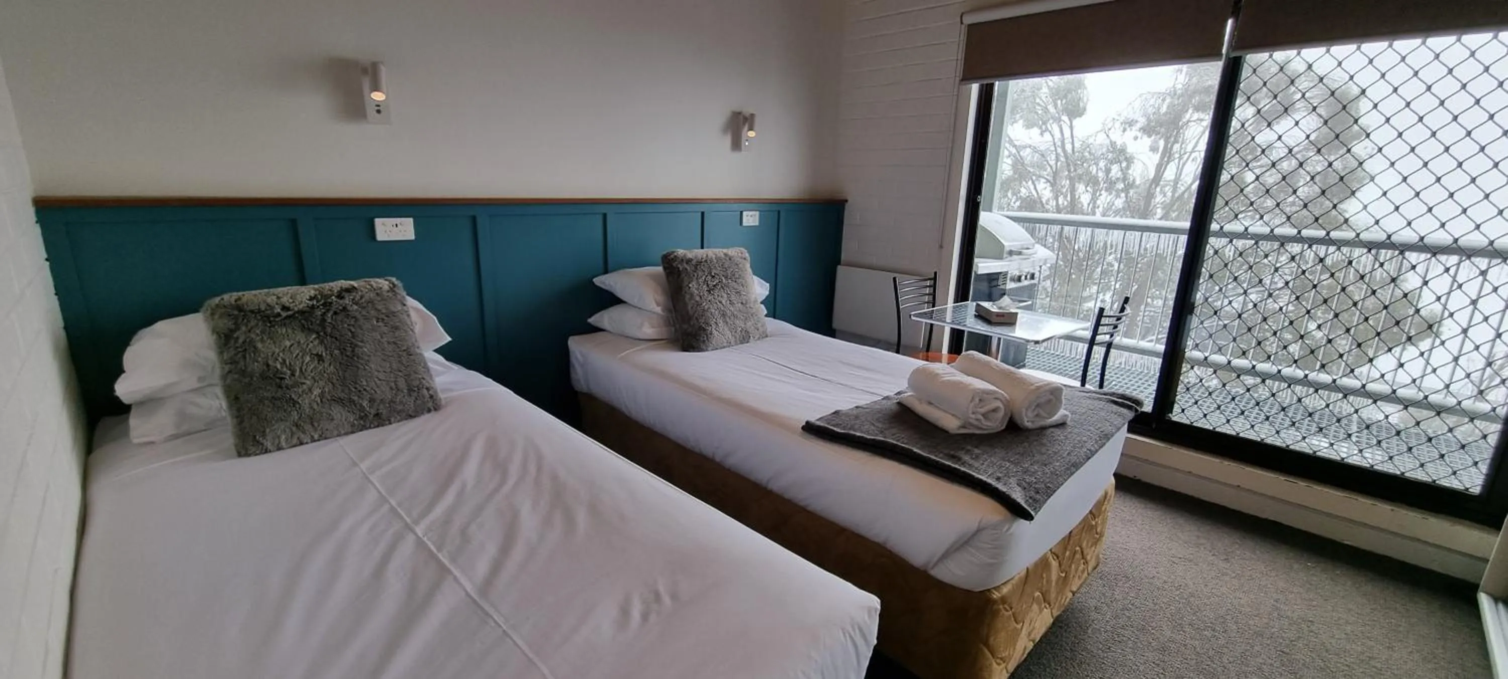 Bed in Cedarwood Apartments