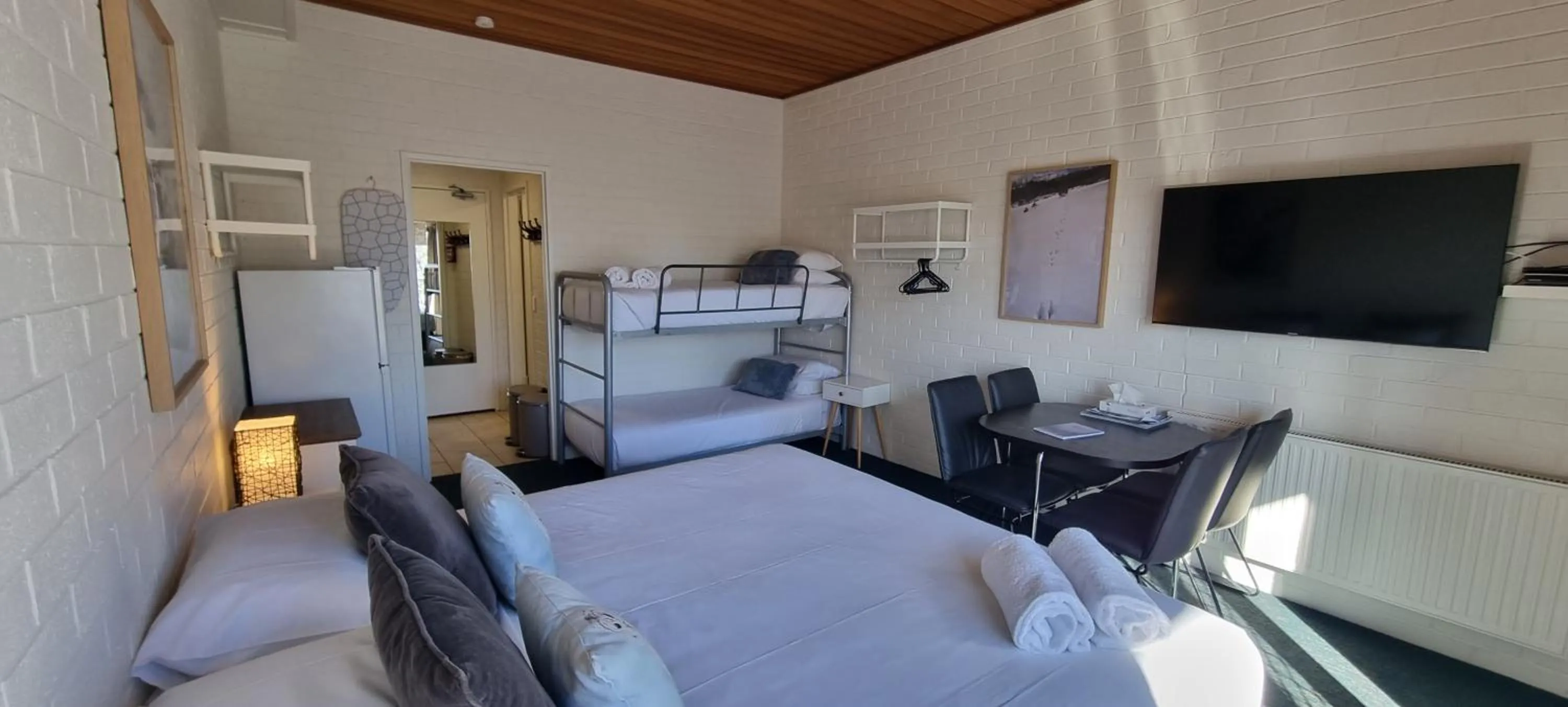 Bed in Cedarwood Apartments