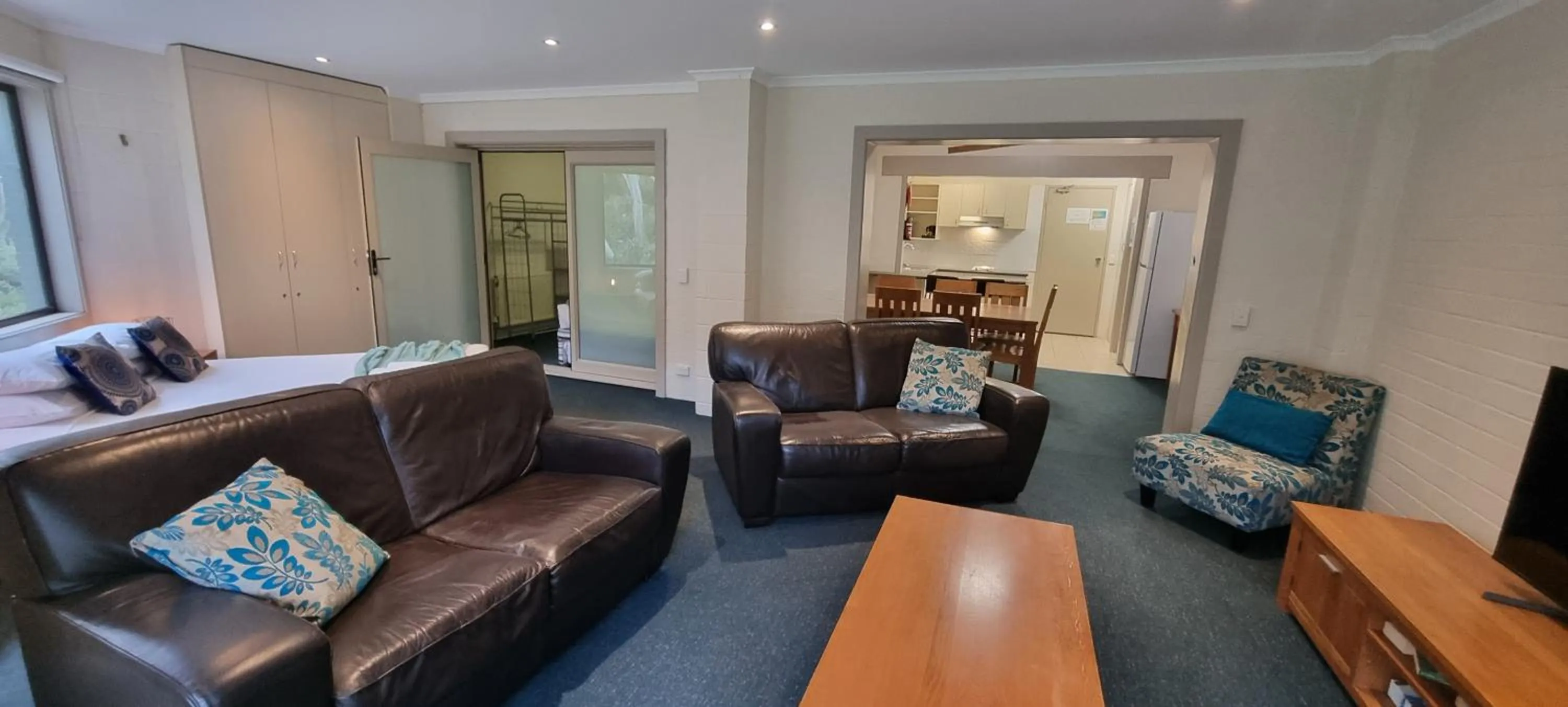 Cedarwood Apartments