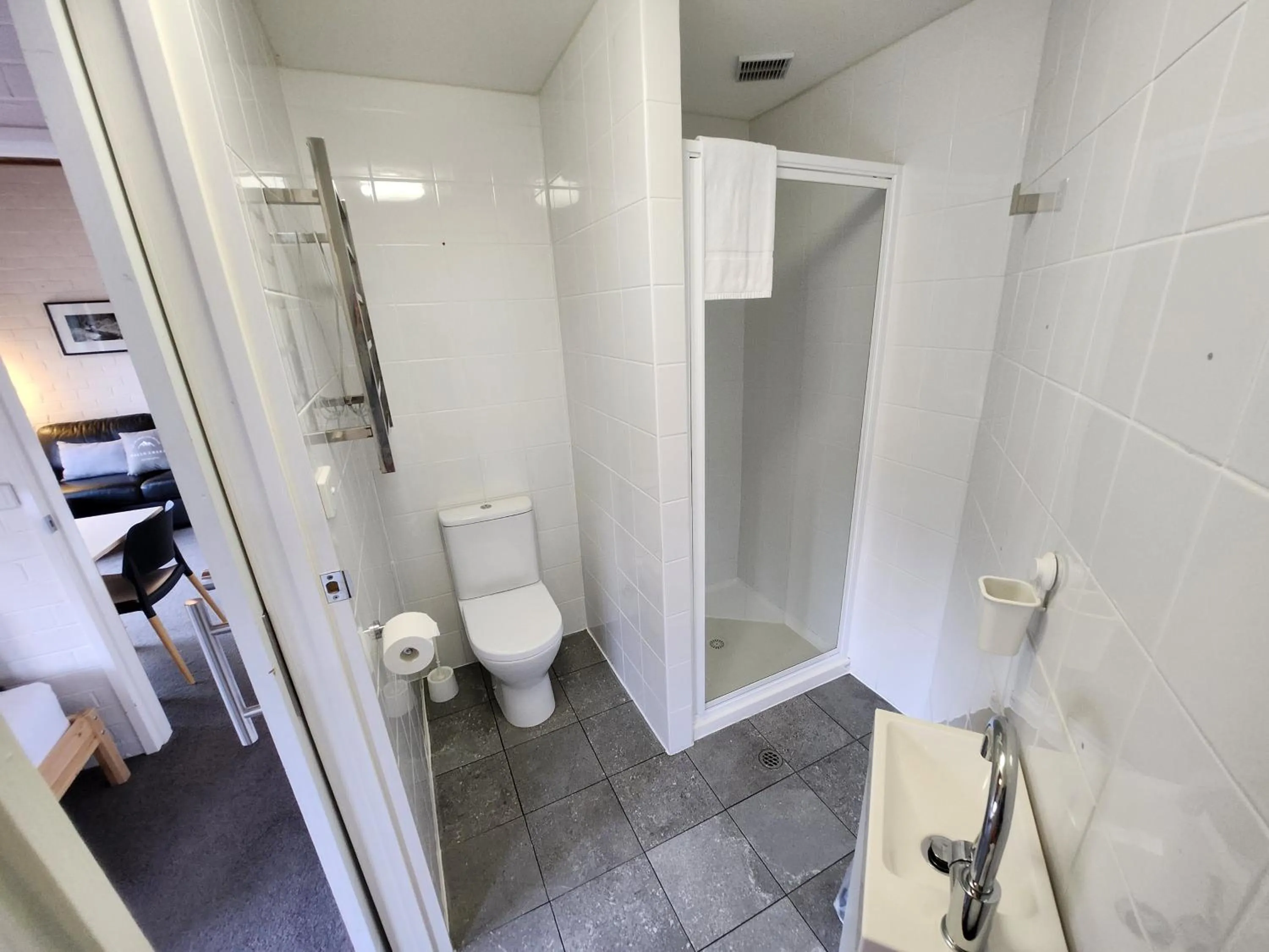 Cedarwood Apartments