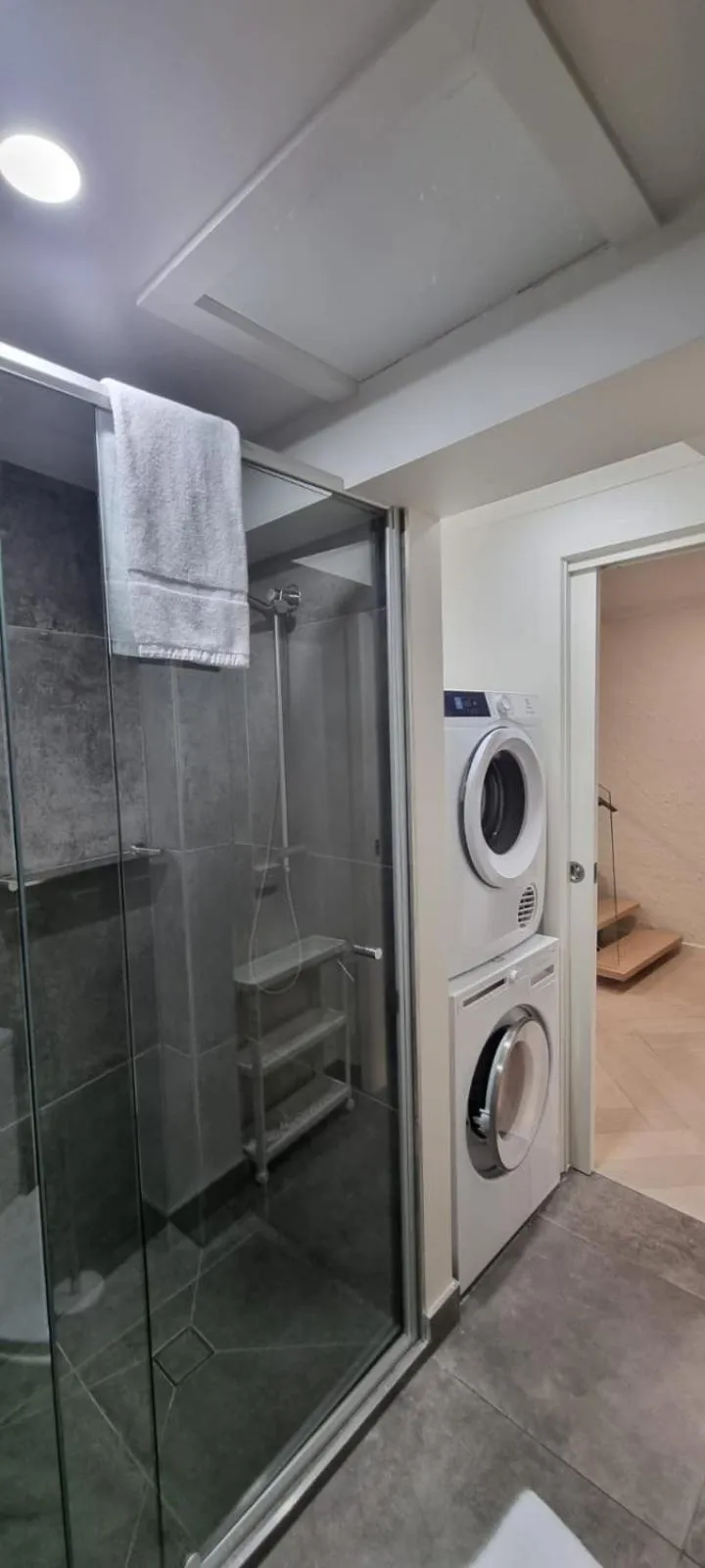 Cedarwood Apartments