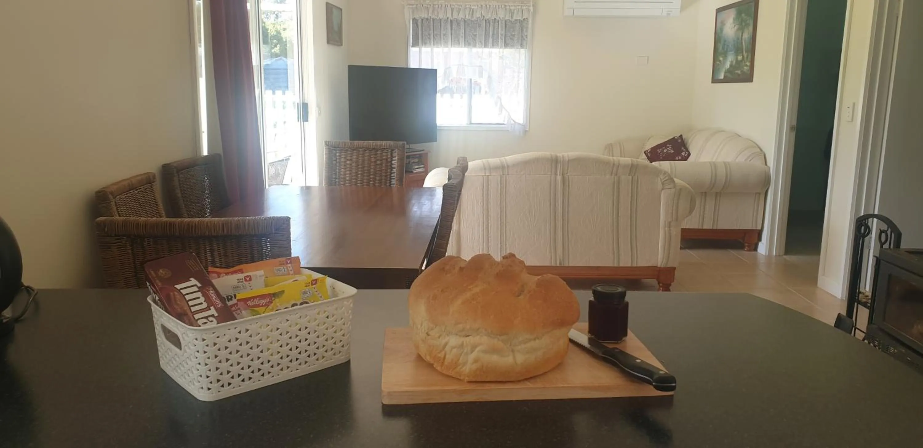 Breakfast in Dixiglen Farm