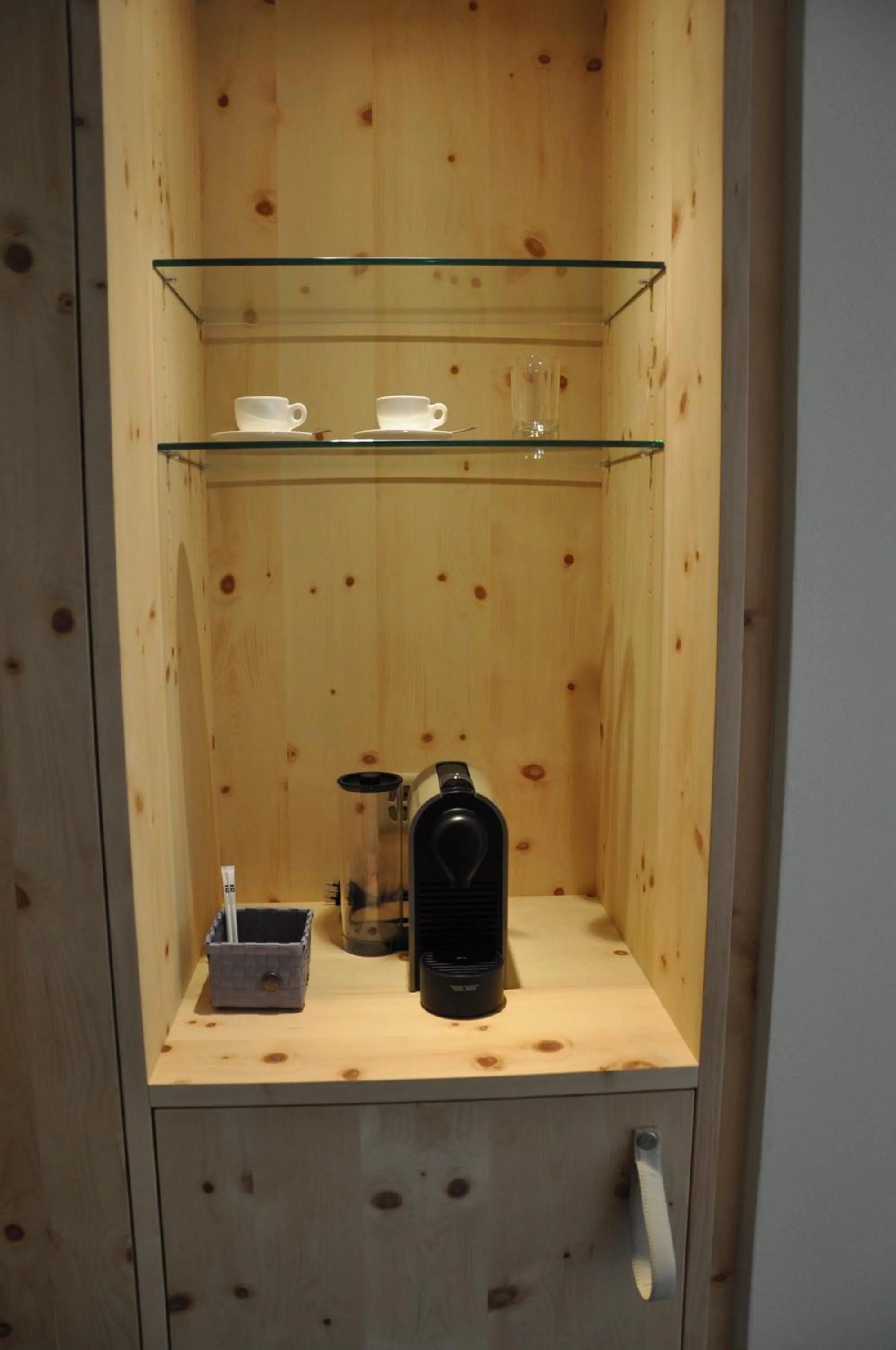 Coffee/tea facilities in Alpenhotel Fleurs de Zermatt