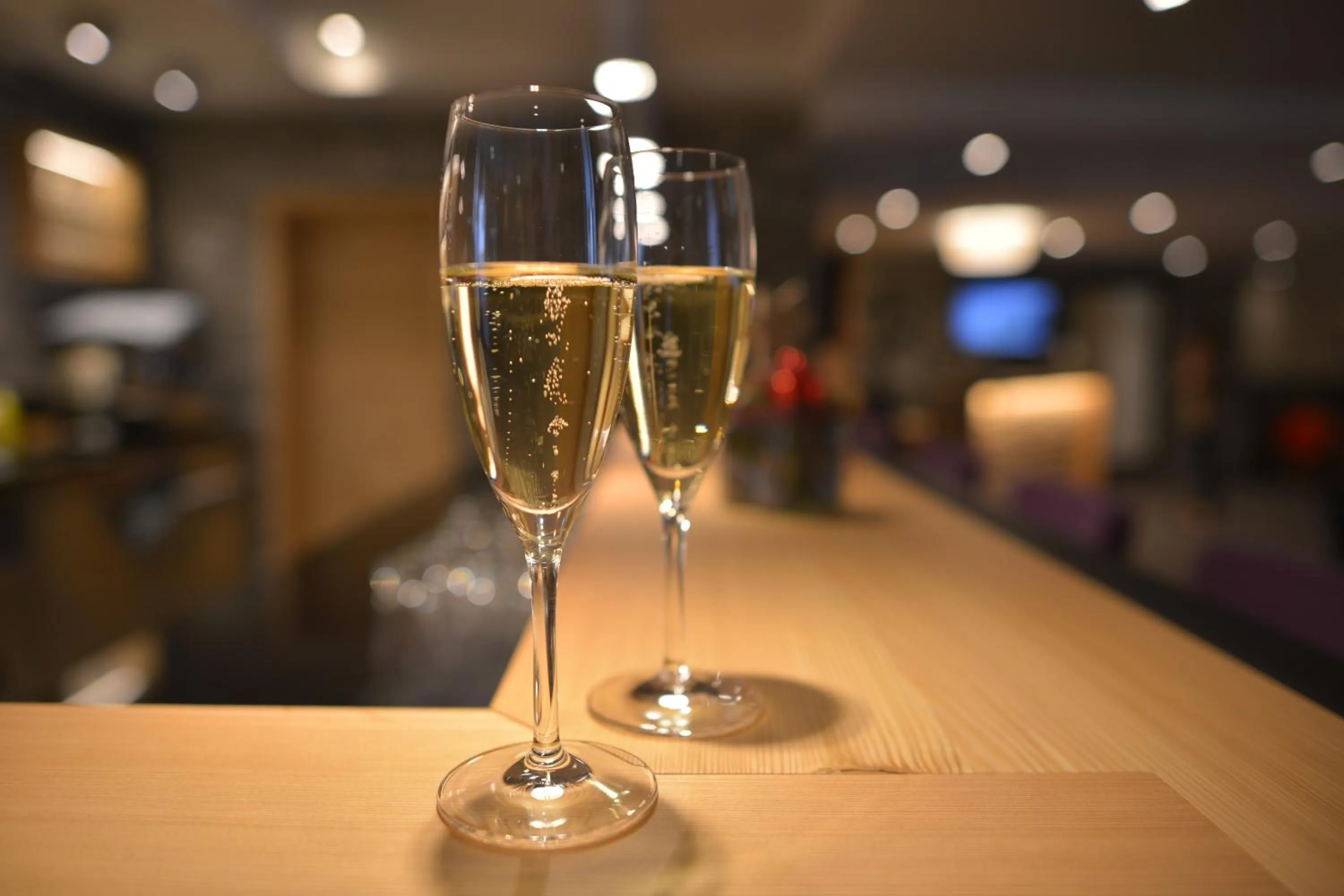 Lounge or bar in Alpenhotel Fleurs de Zermatt