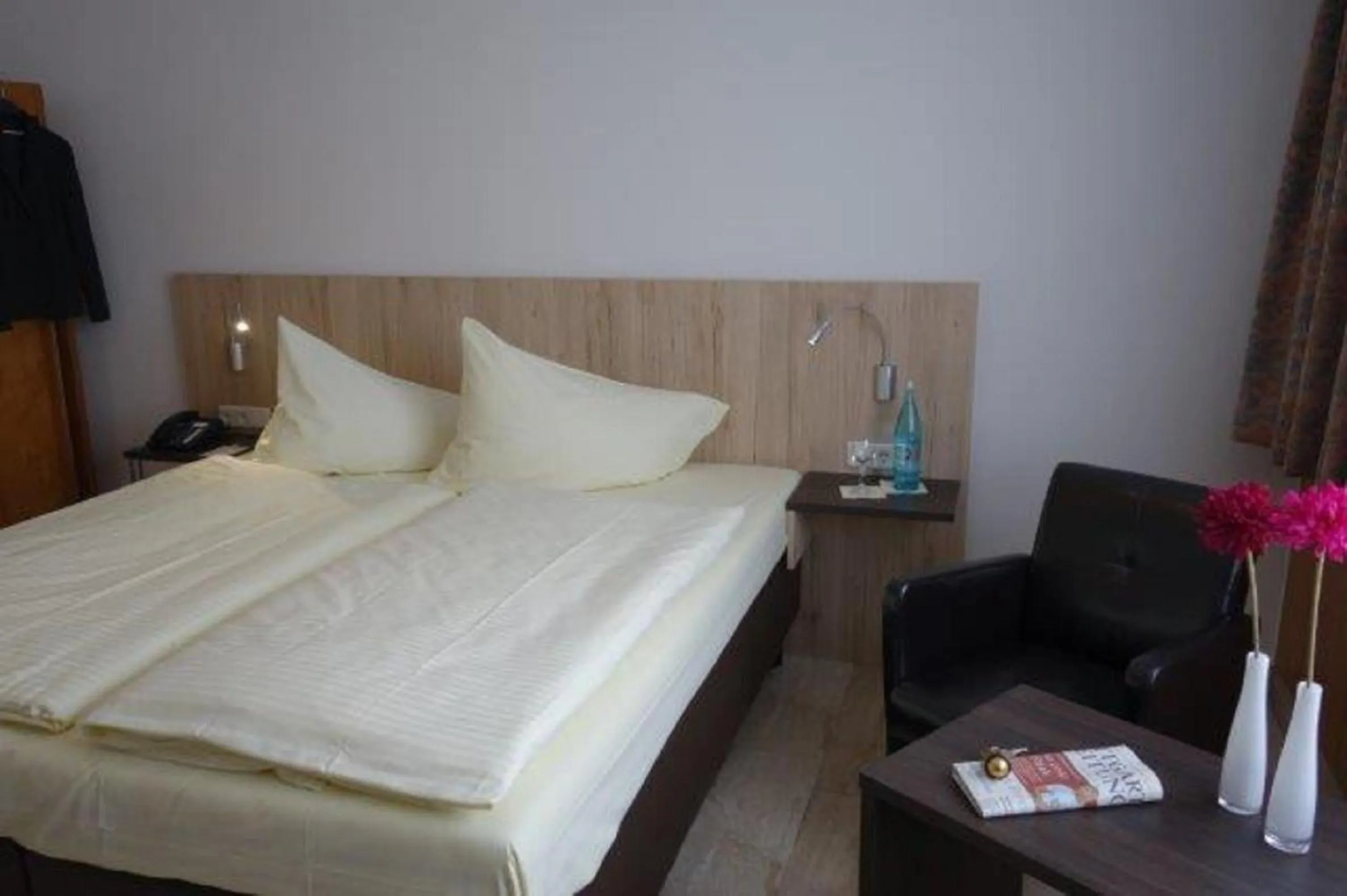 Bed in Eichenhof Hotel GbR