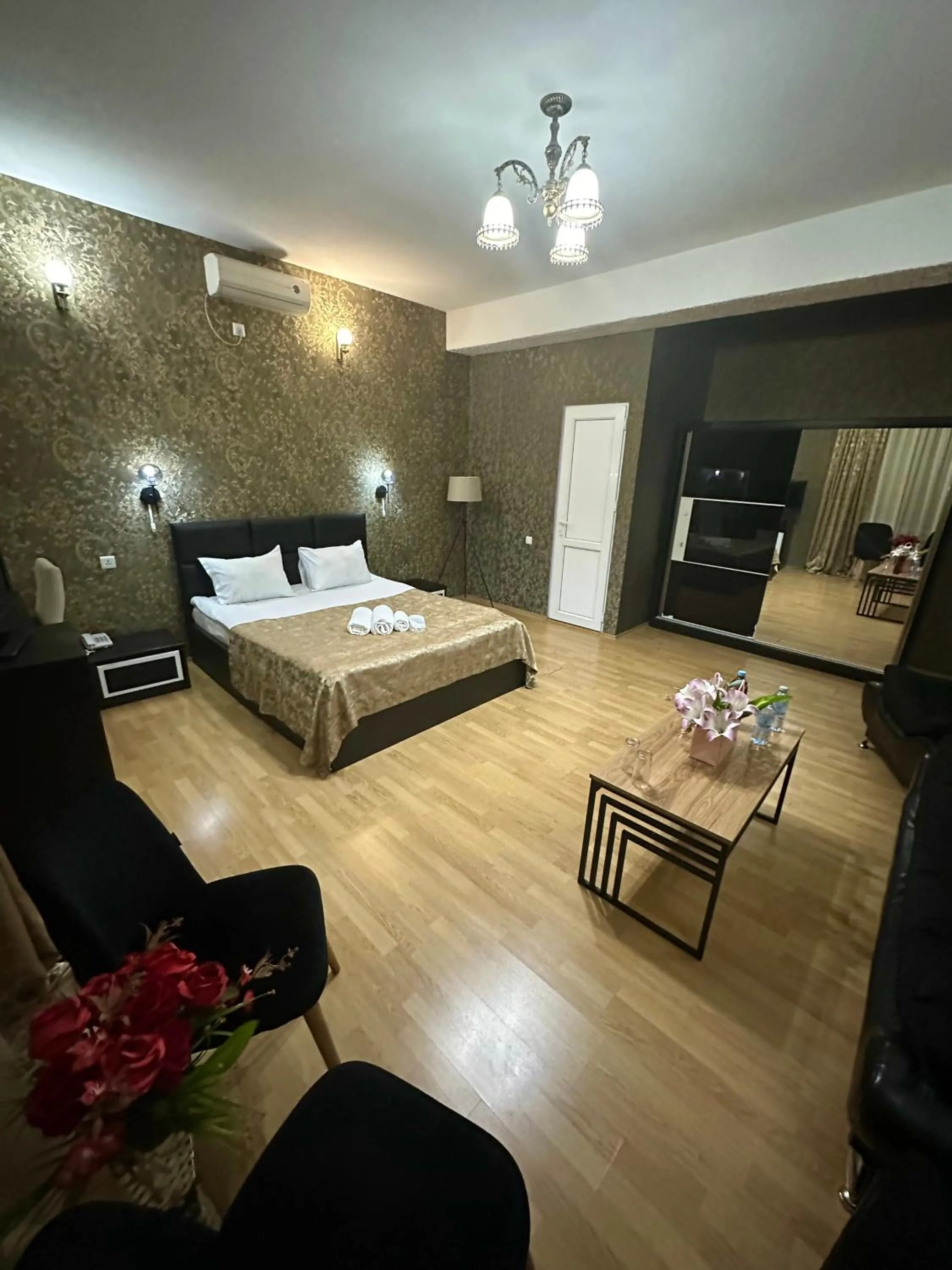 Bed in Qeroli old town