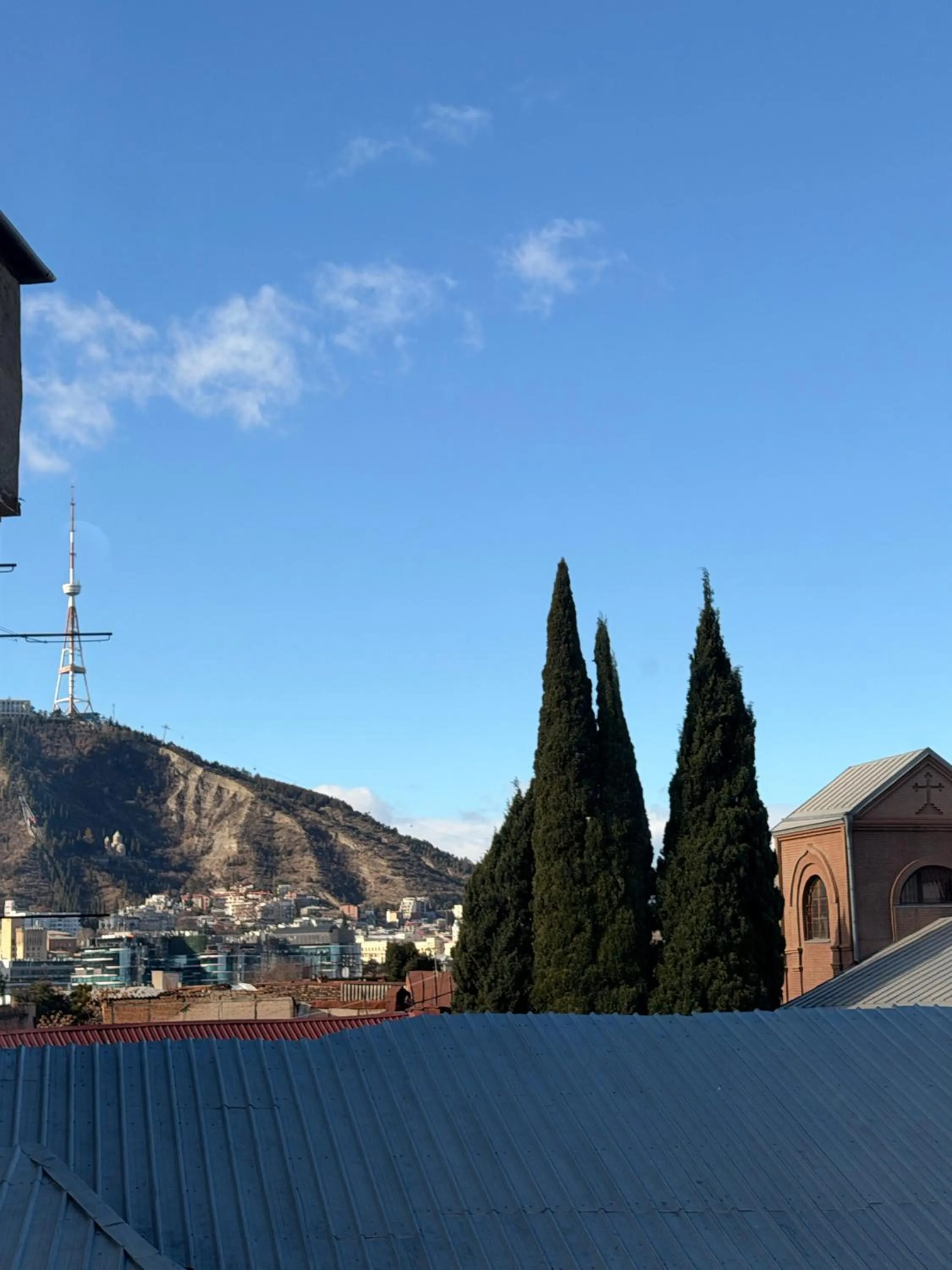 Mountain view in Qeroli old town