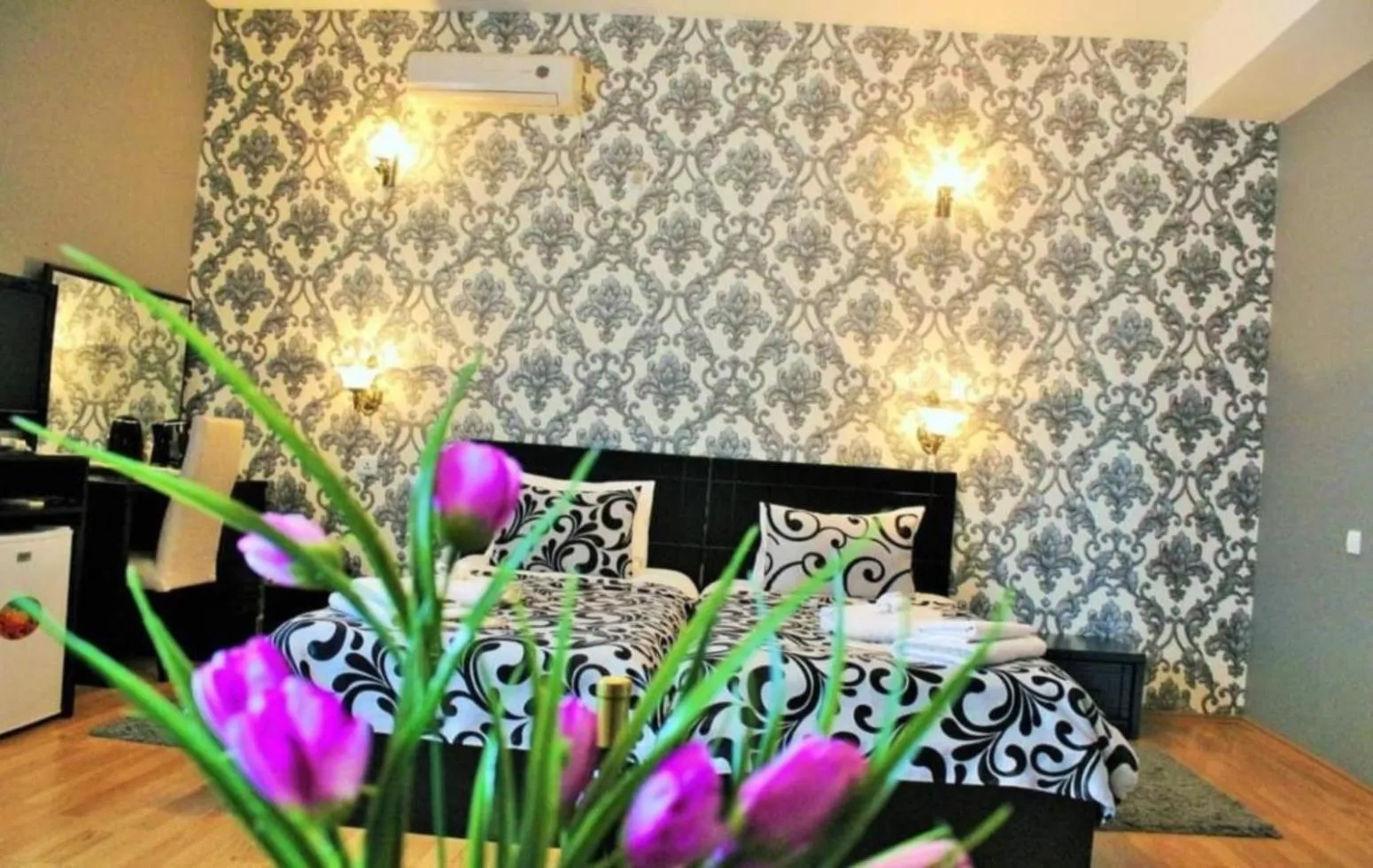 Bed in Qeroli old town