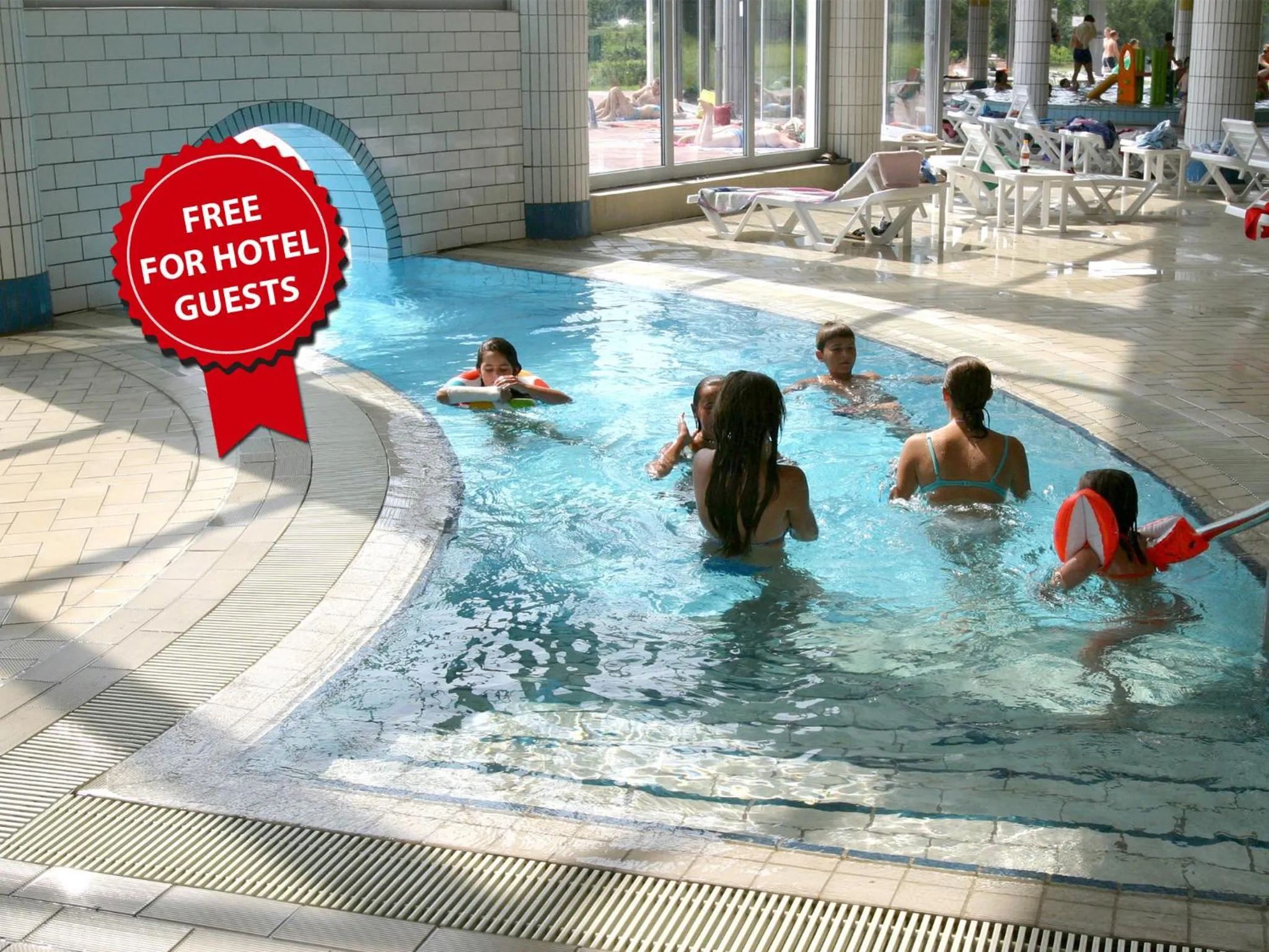 Swimming pool in Hotel Hills Sarajevo Congress & Thermal Spa Resort