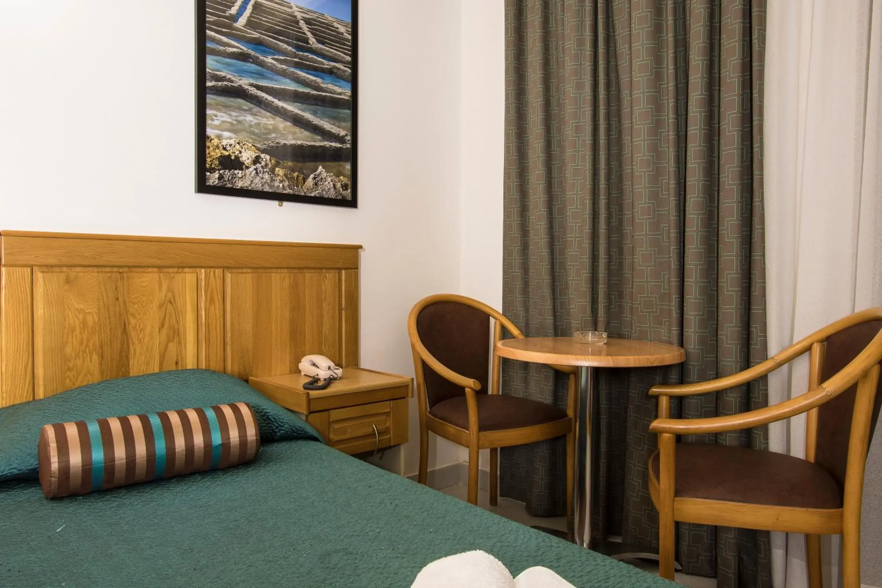 Single Room in Canifor Hotel Single Room in Canifor Hotel