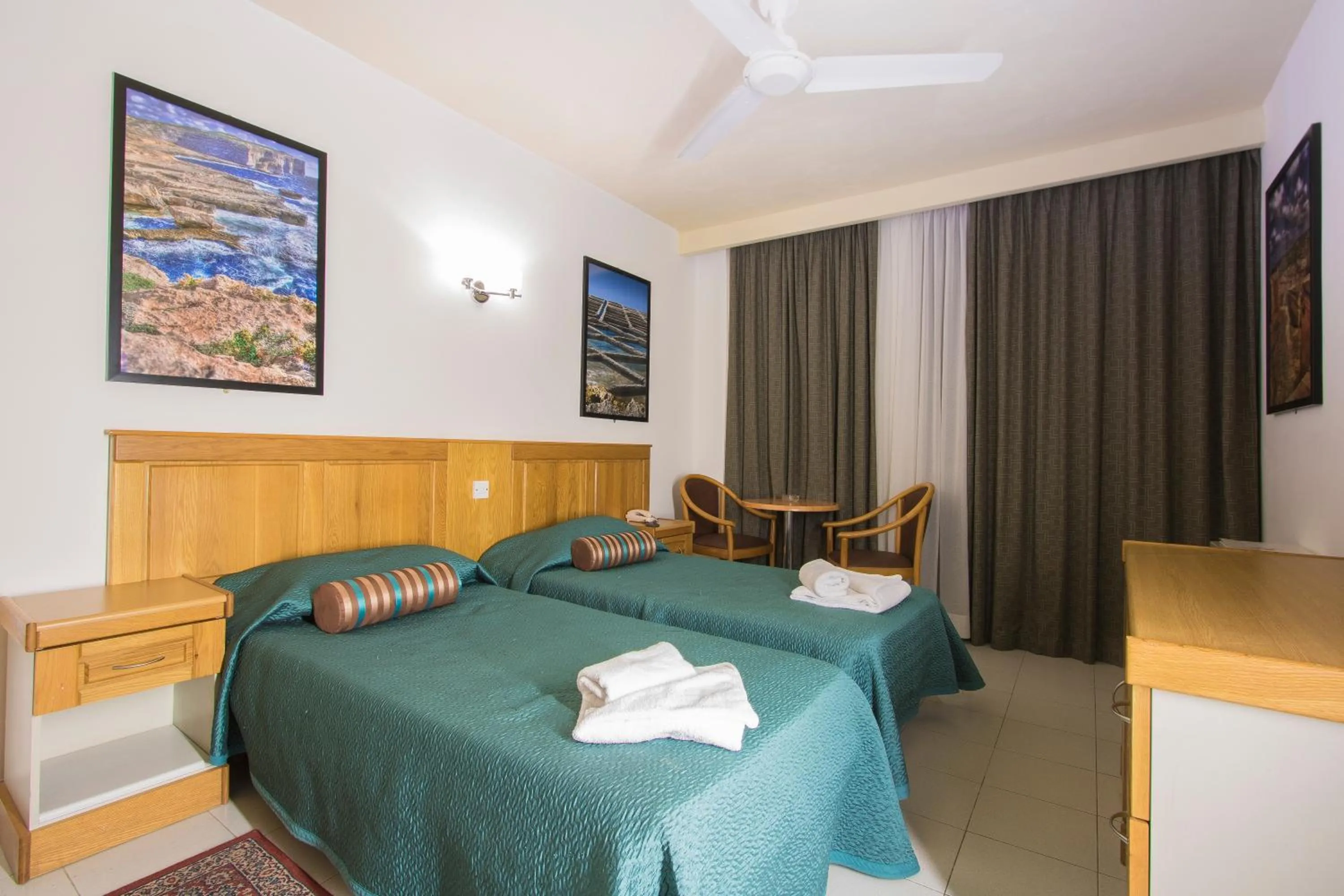 Bed in Canifor Hotel