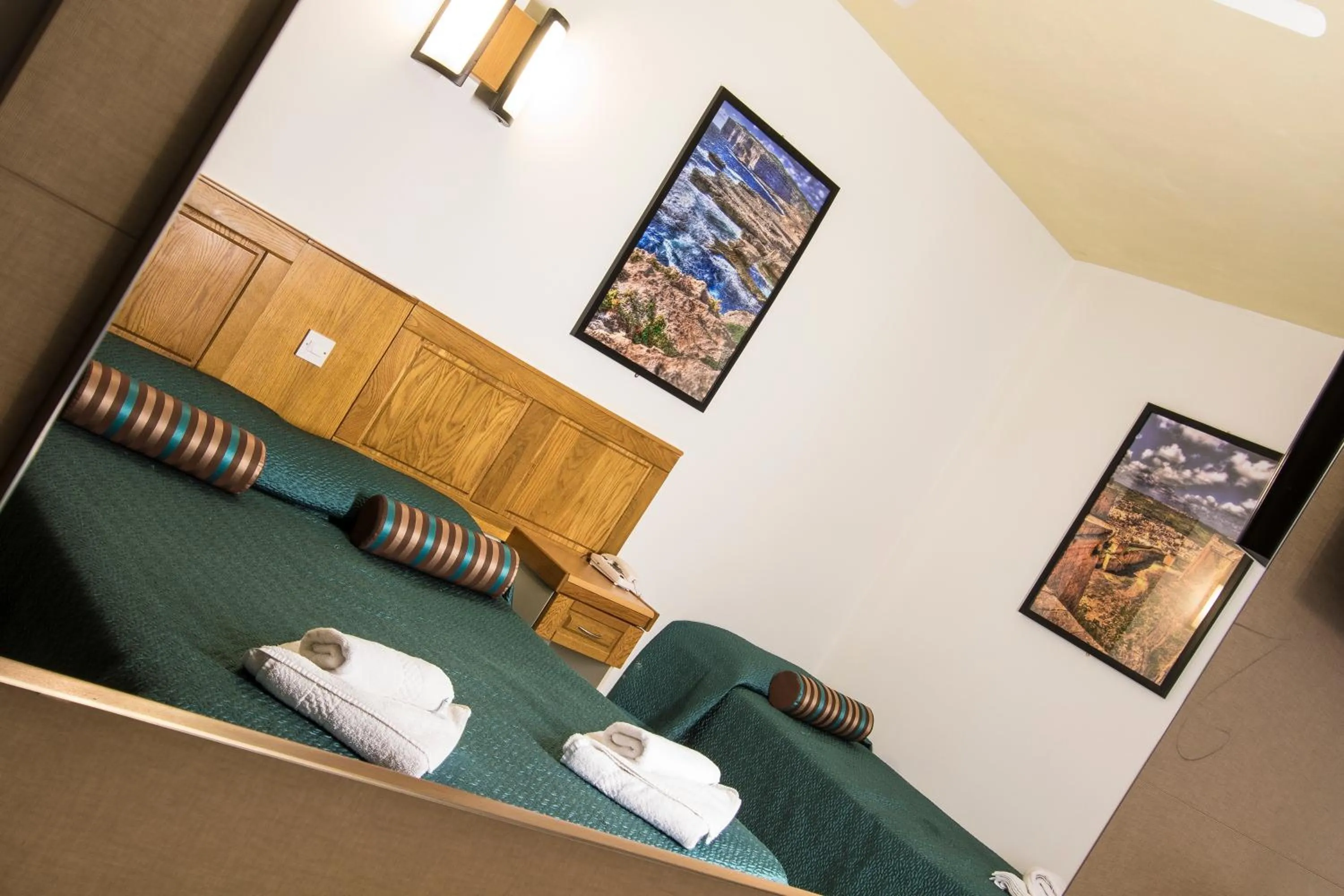 Bed in Canifor Hotel