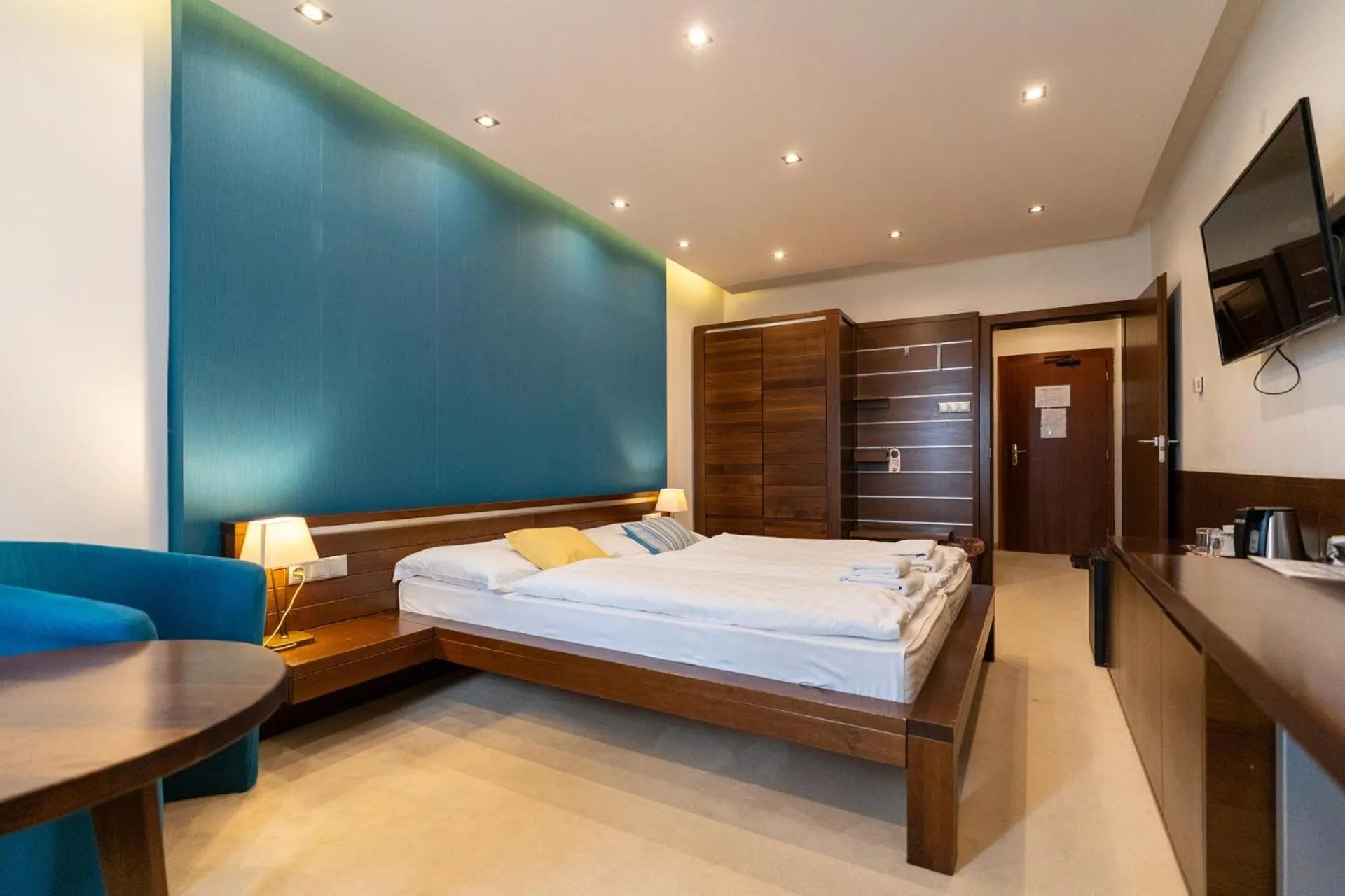 TV and multimedia, Bed in Hotel Arkada