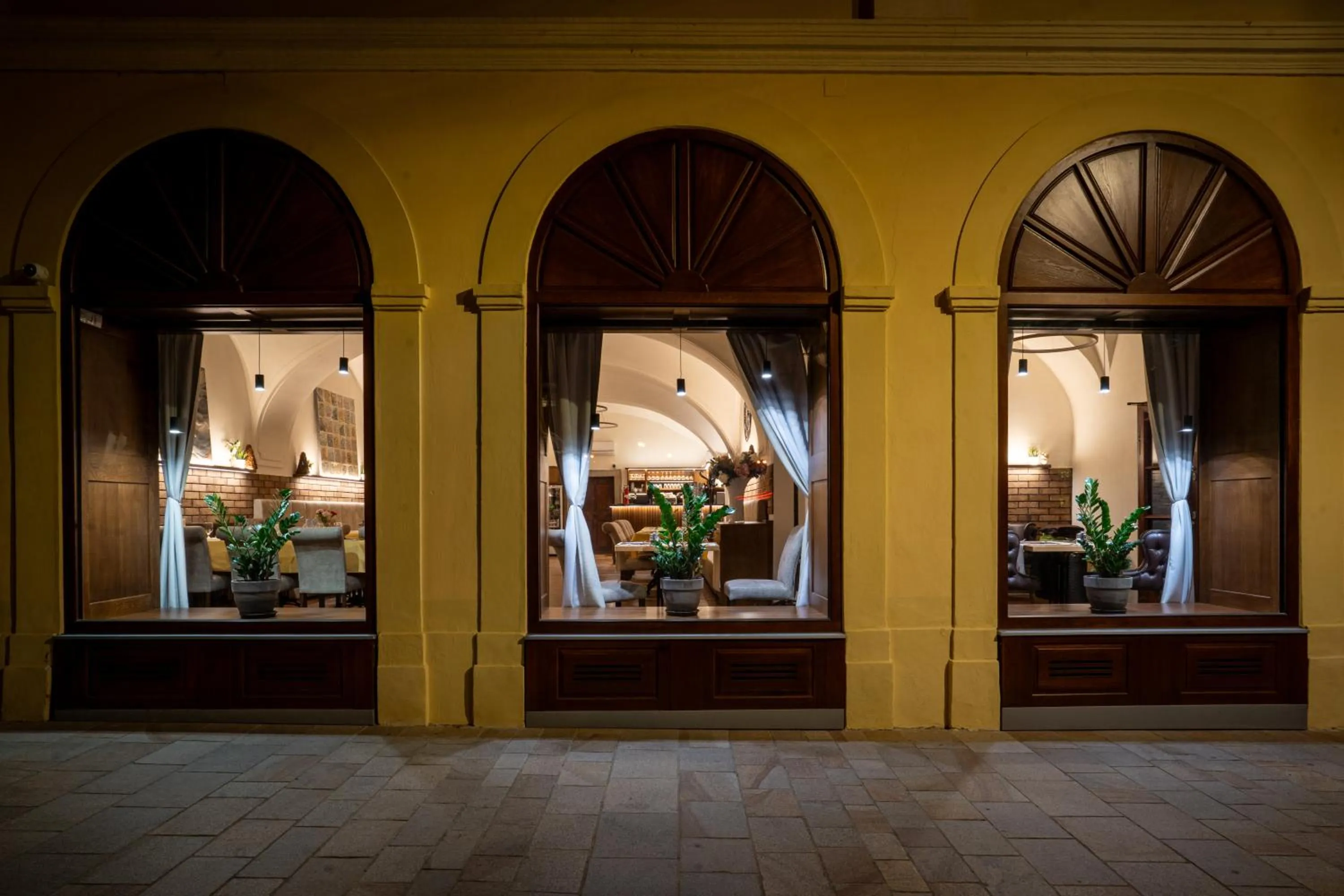 Night in Hotel Arkada