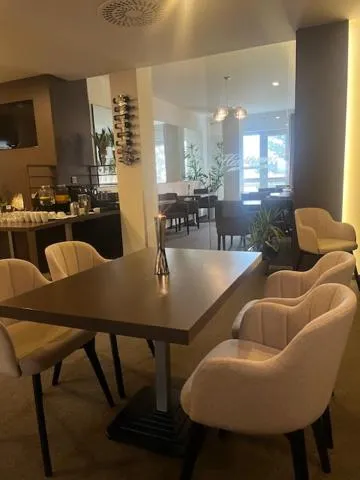 HOTEL CENTRUM with free parking