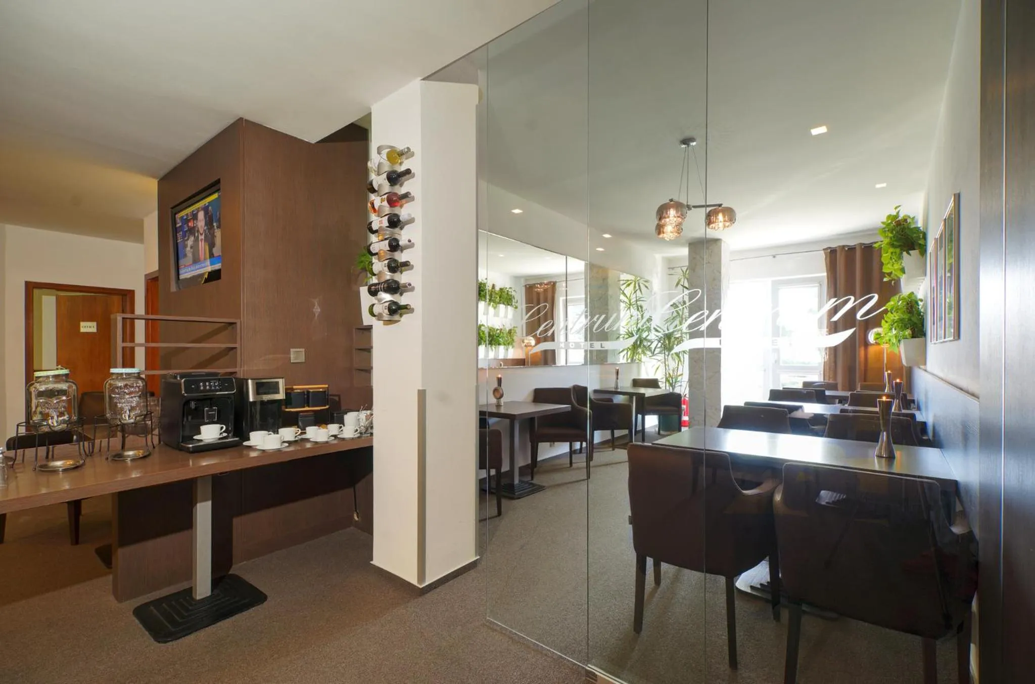 Restaurant/places to eat in HOTEL CENTRUM with free parking