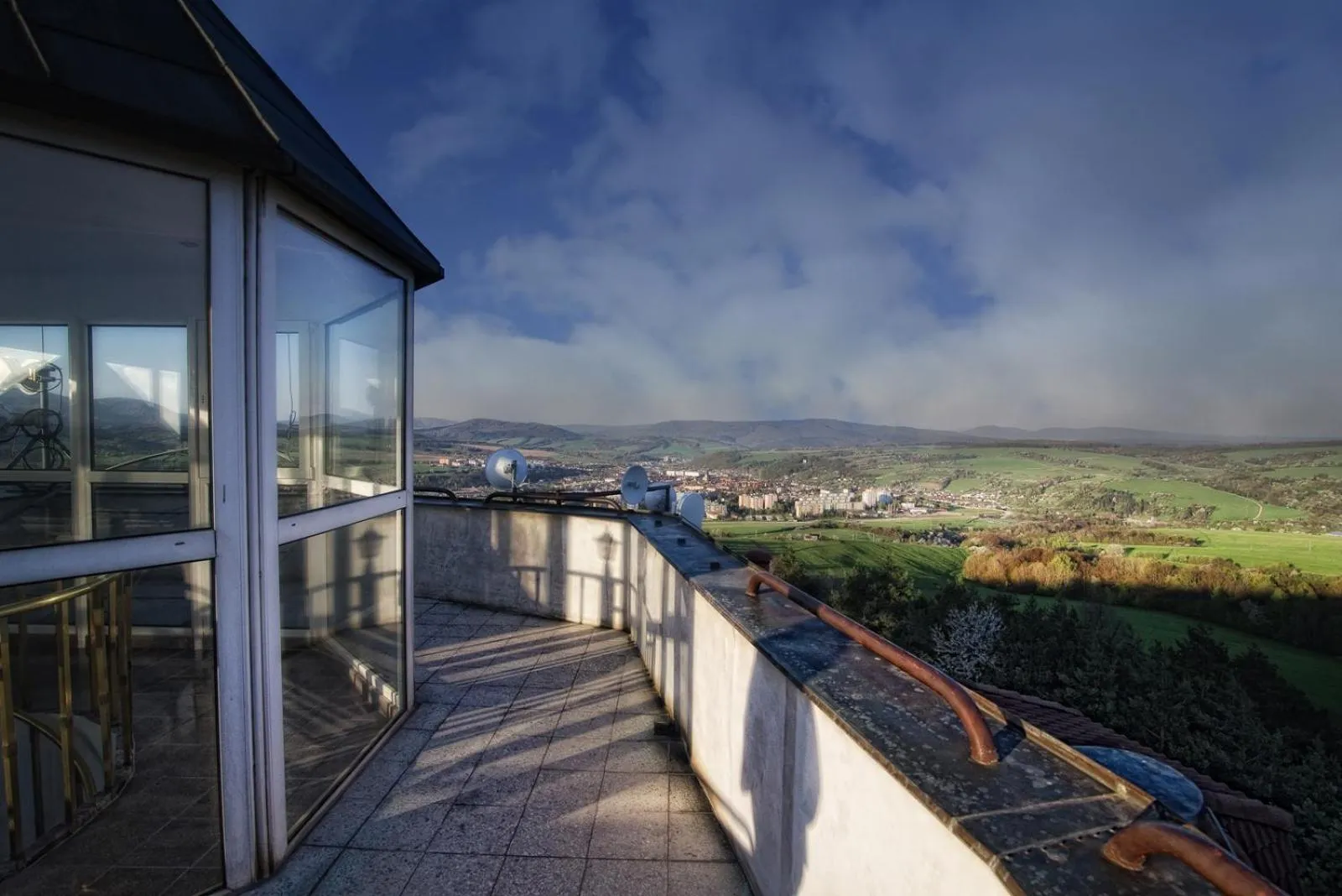 City view, Balcony/Terrace in Bellevue Hotel and Resort