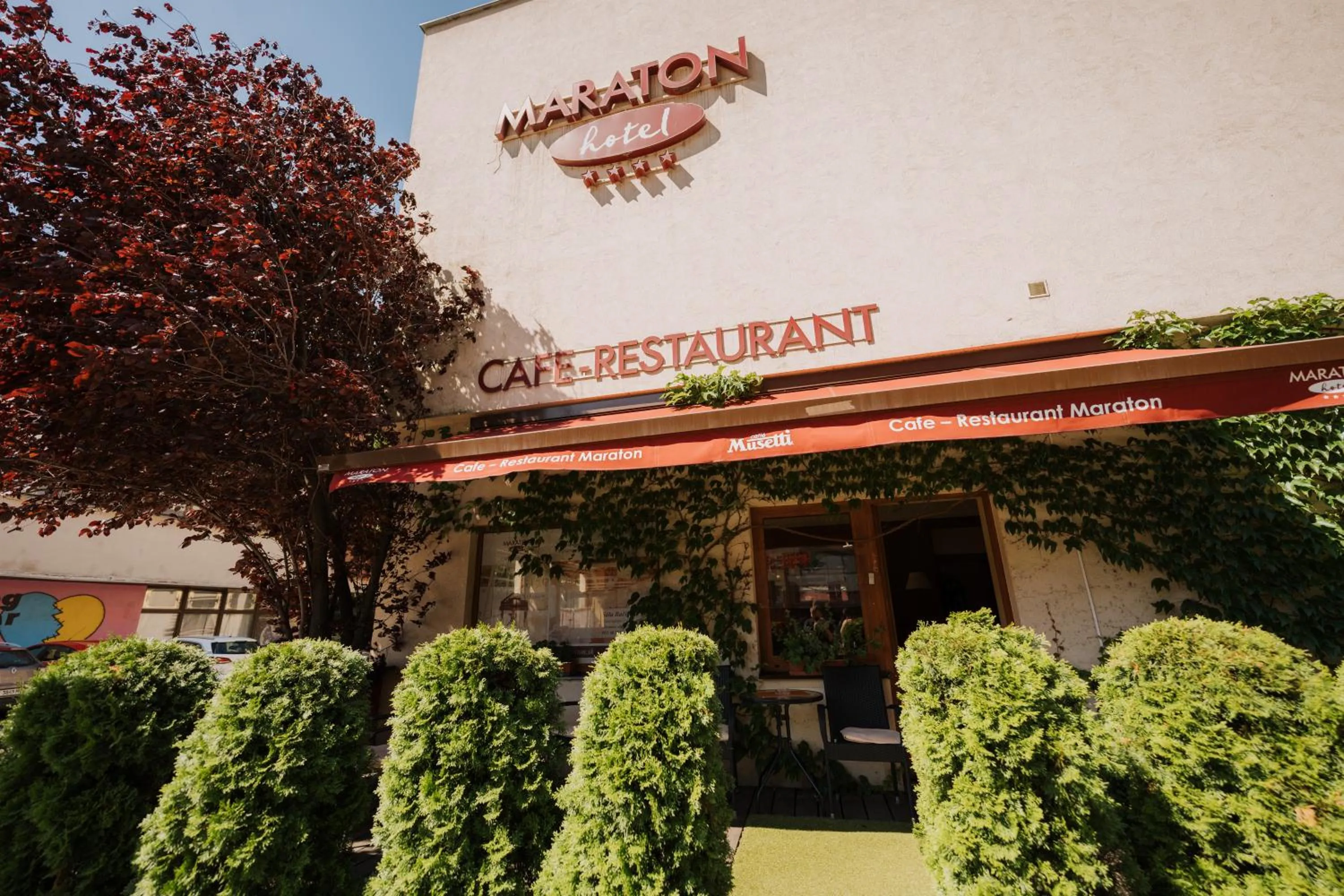 Restaurant/places to eat in Boutique Hotel Maraton