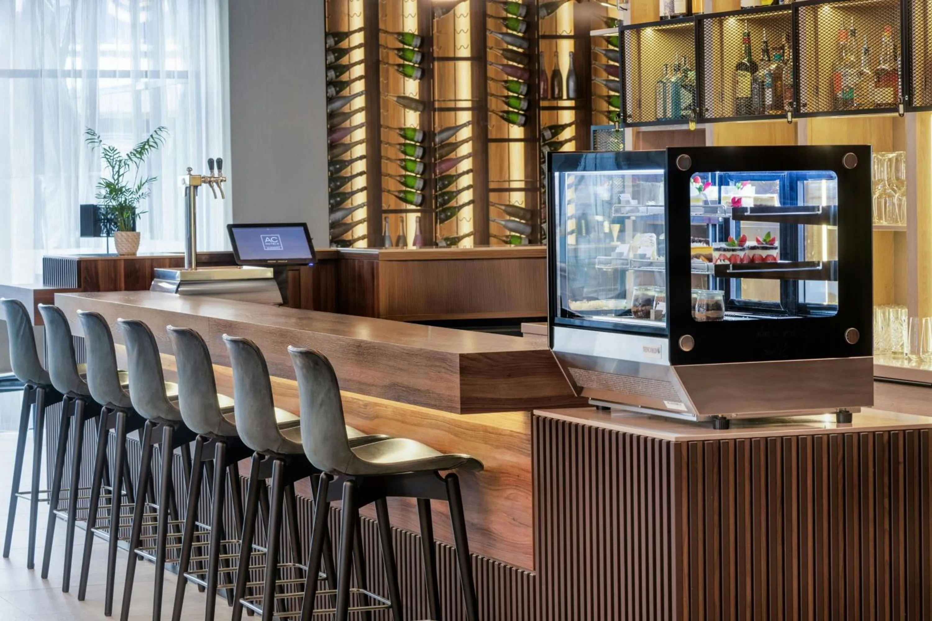 Lounge or bar in AC Hotel by Marriott Bratislava Old Town