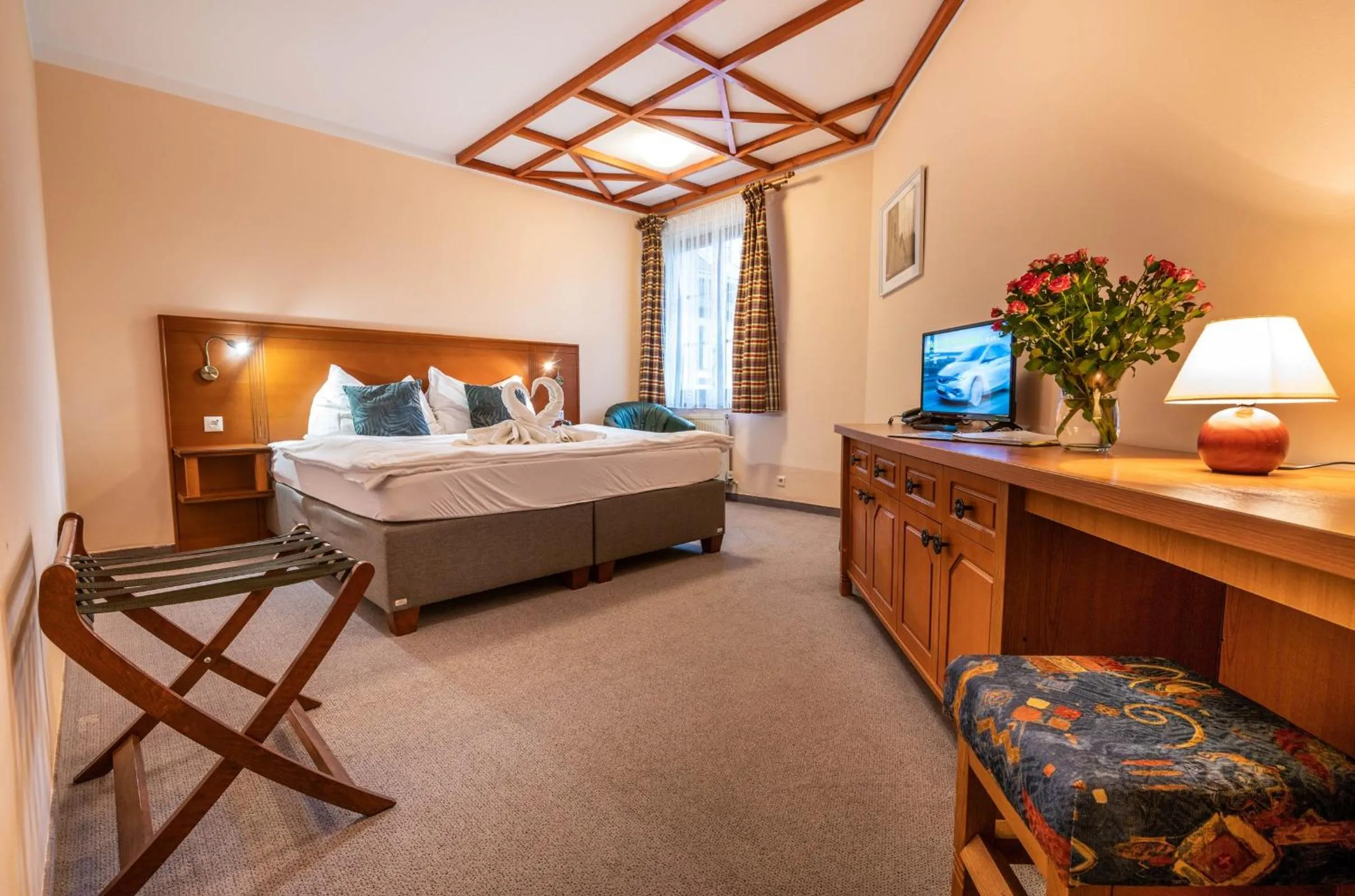 Photo of the whole room, Bed in Hotel GOLFER