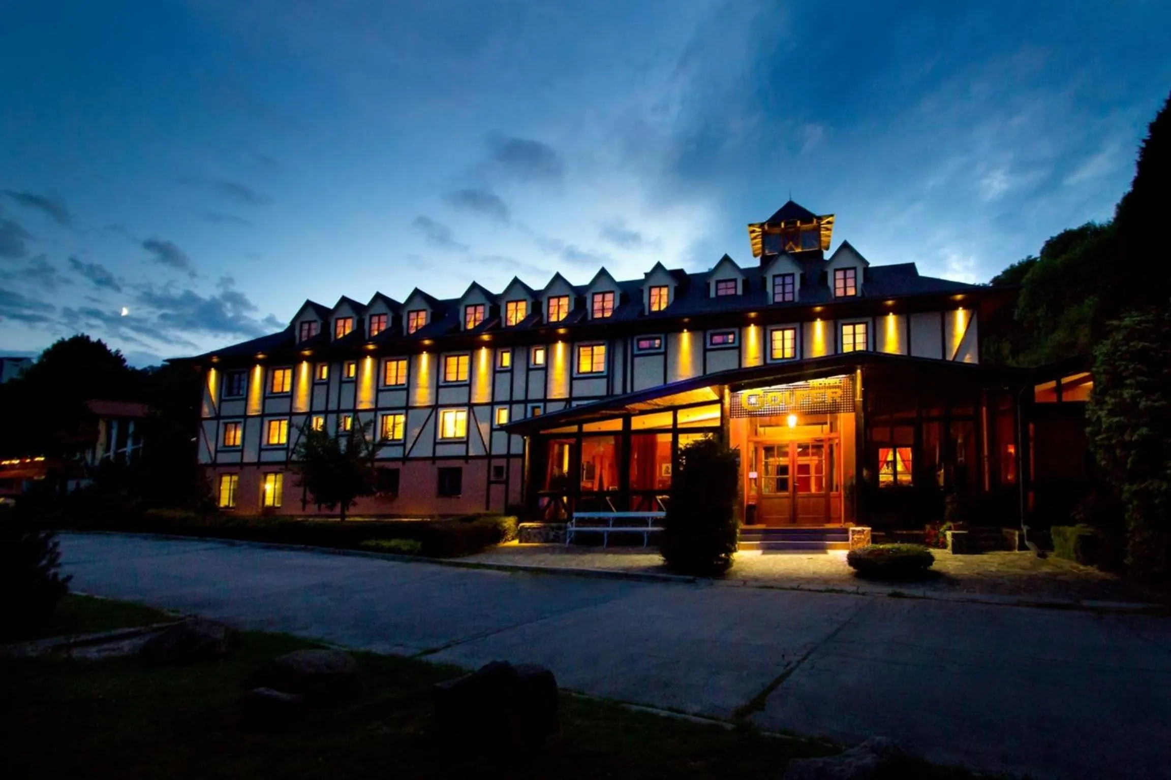 Facade/entrance in Hotel GOLFER