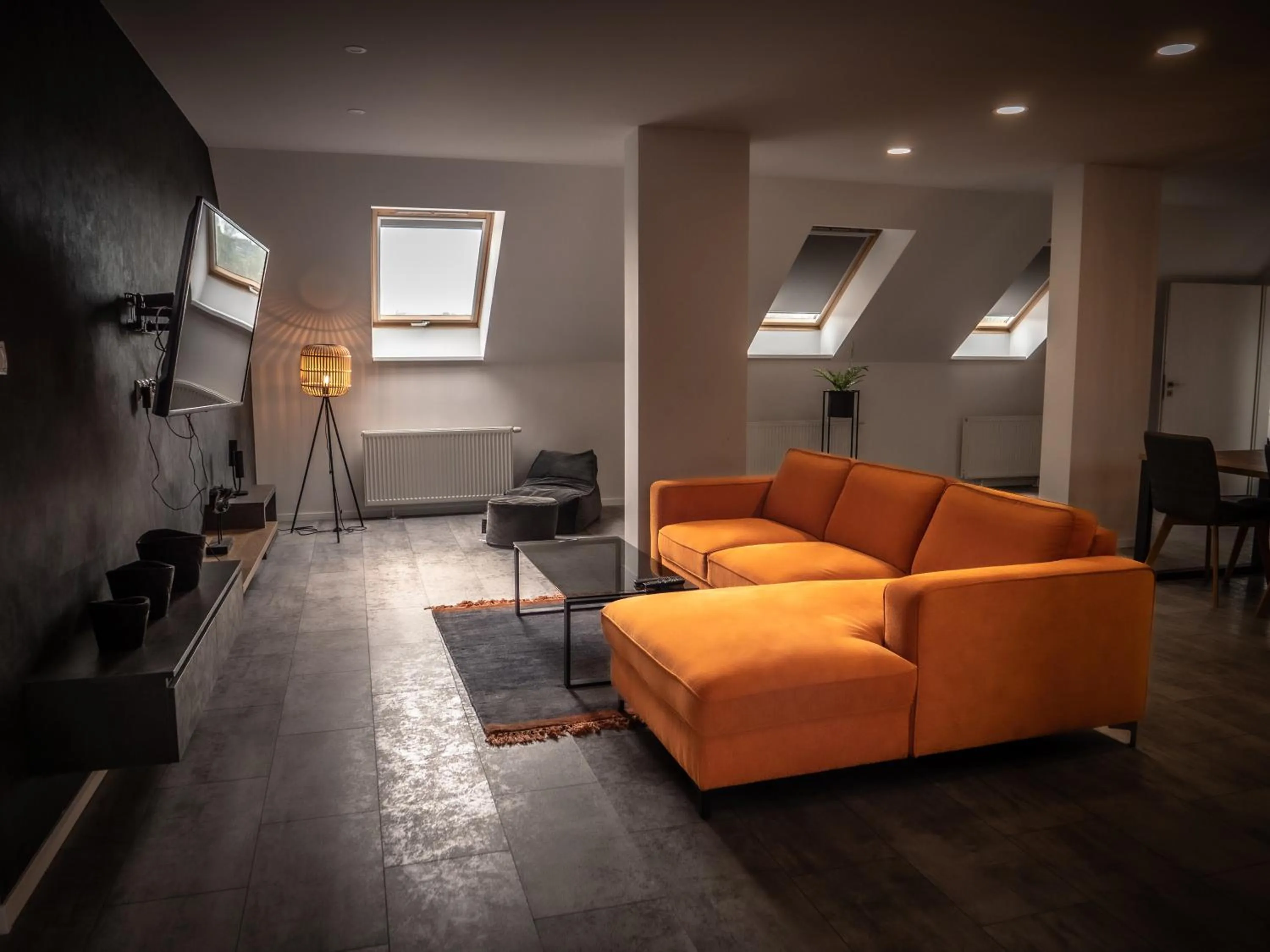 Communal lounge/ TV room in Hotel Novy Kastiel - Self check-in