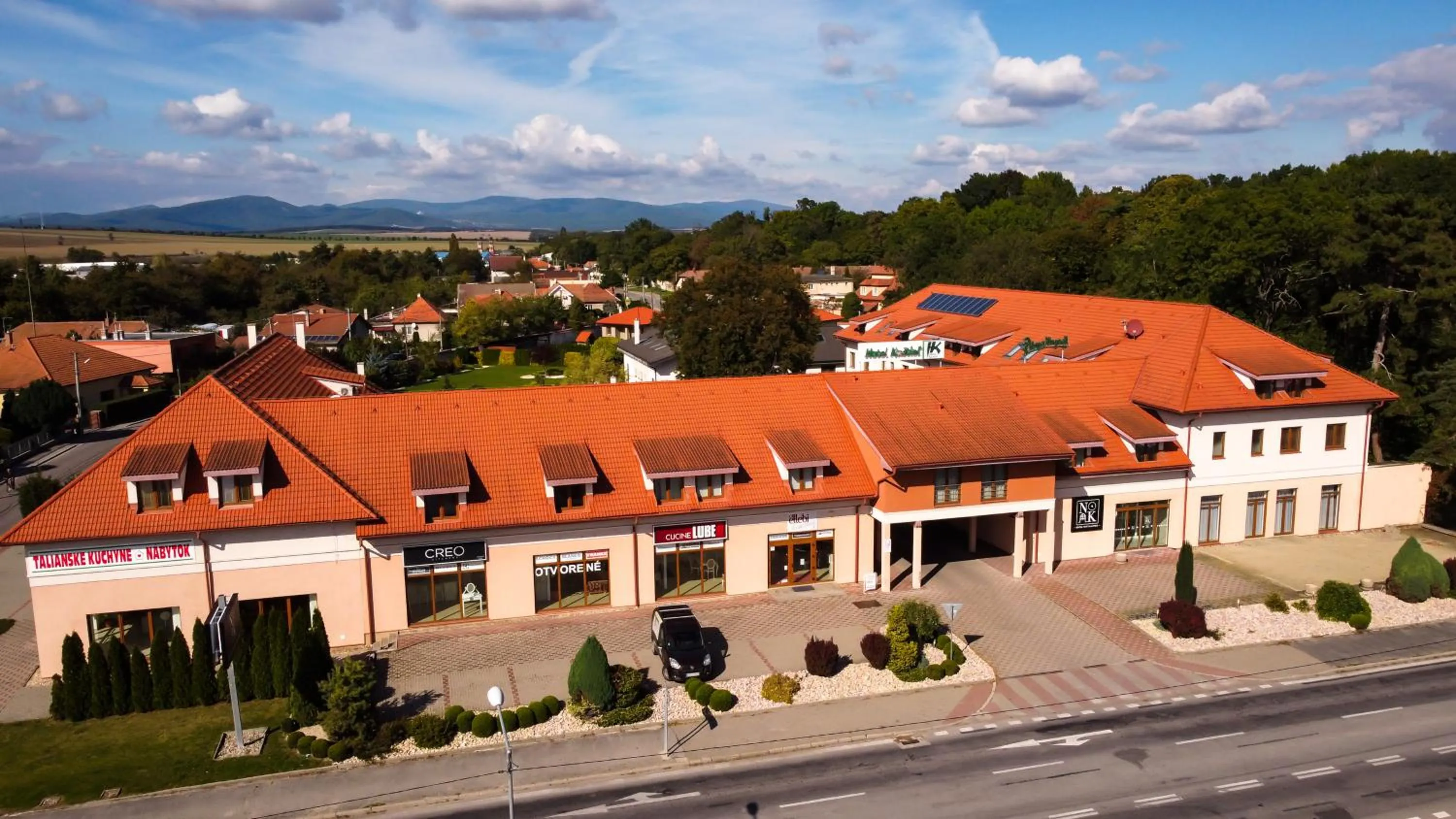 Property building in Hotel Novy Kastiel - Self check-in