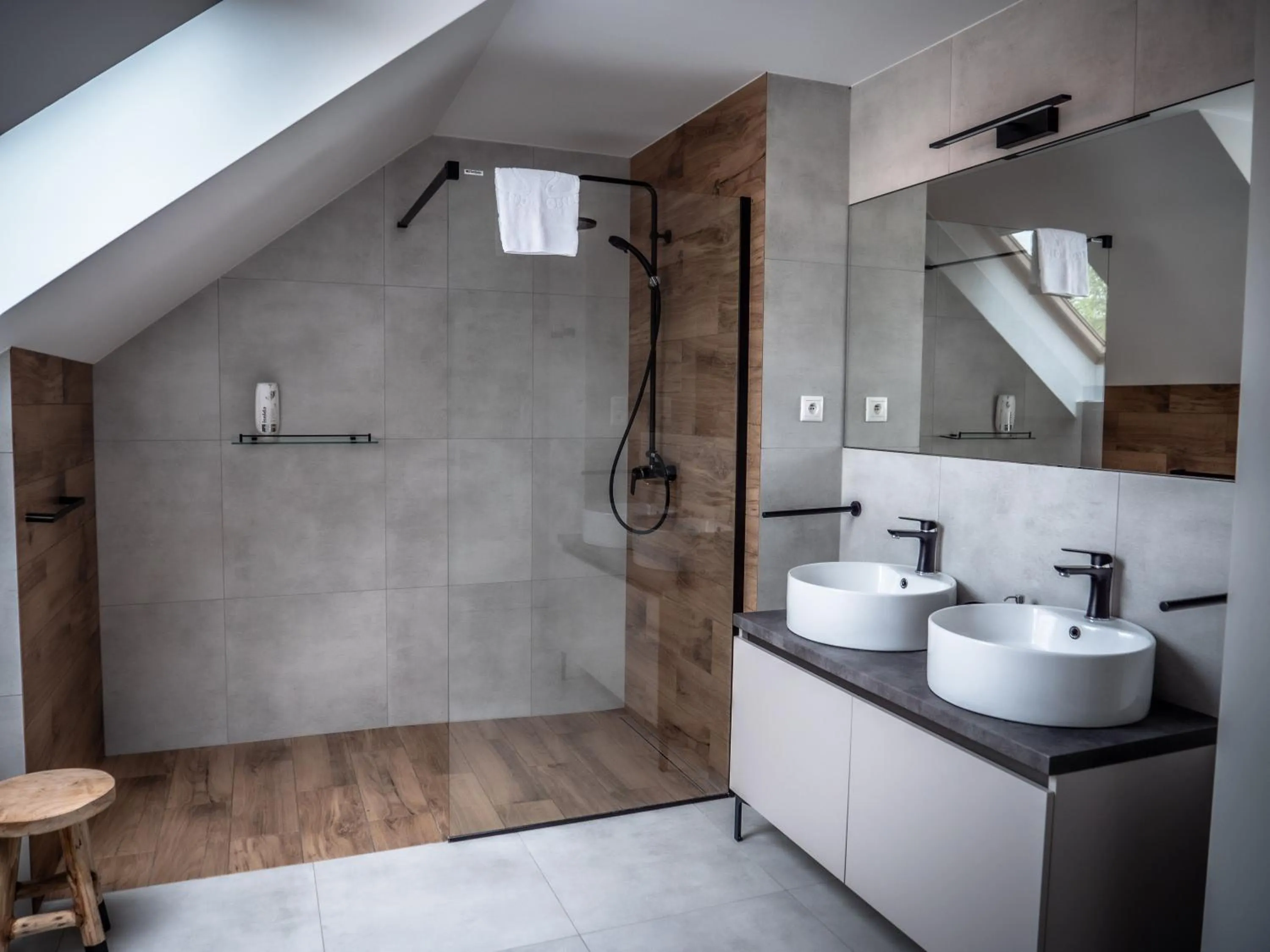 Shower in Hotel Novy Kastiel - Self check-in