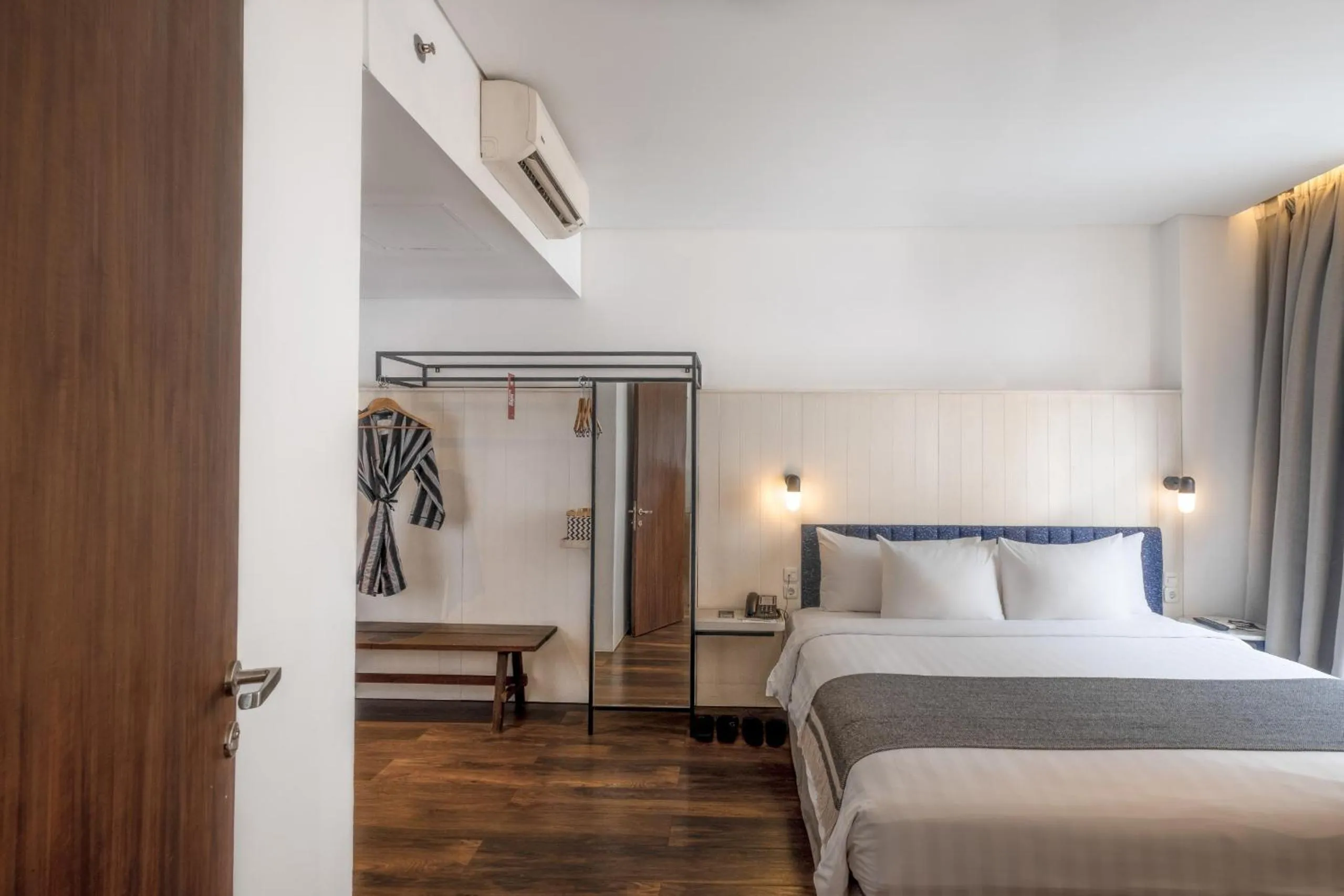 Bed in Park 5 Cilandak