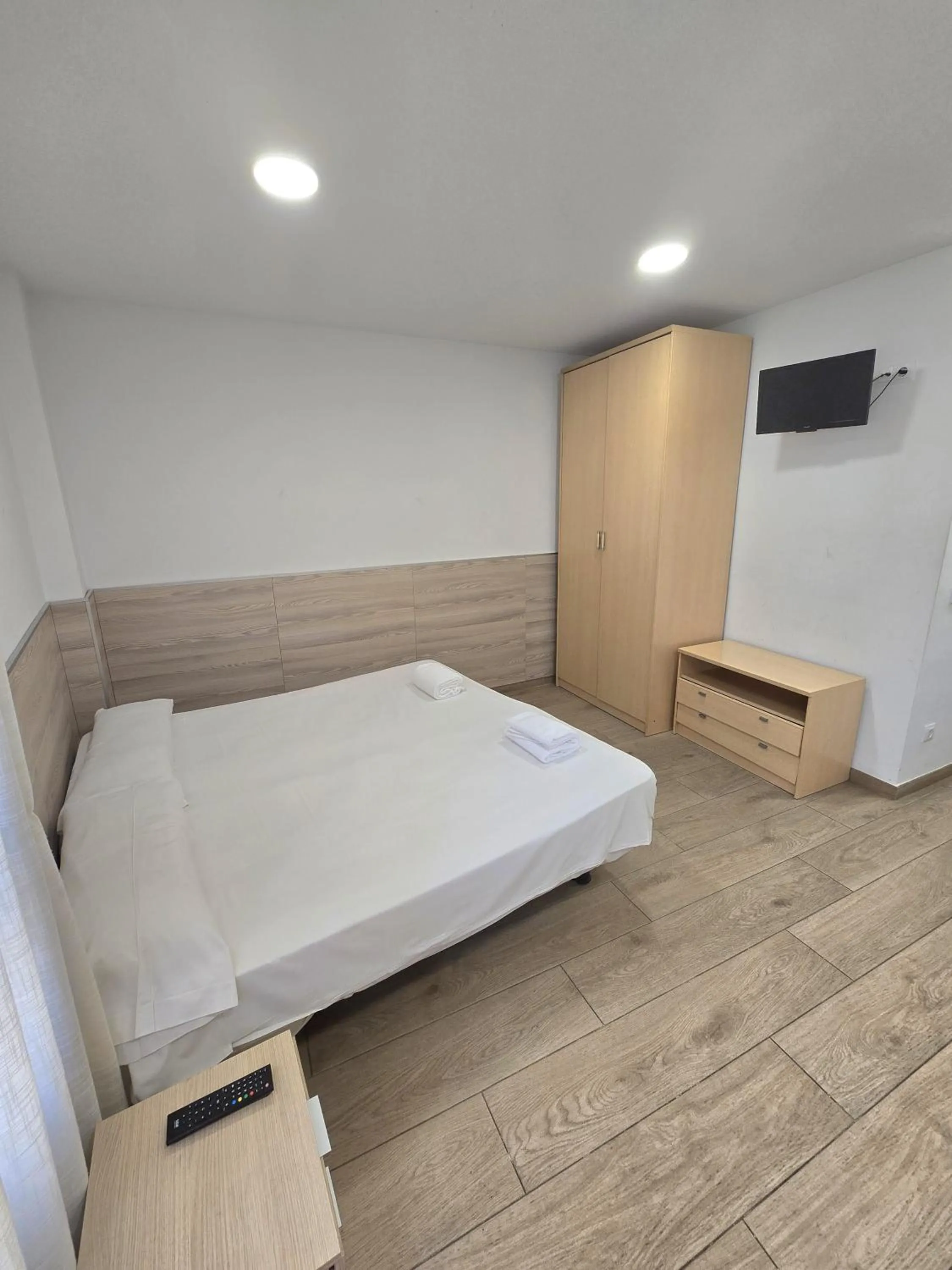 Bedroom, Bed in SM Apartments