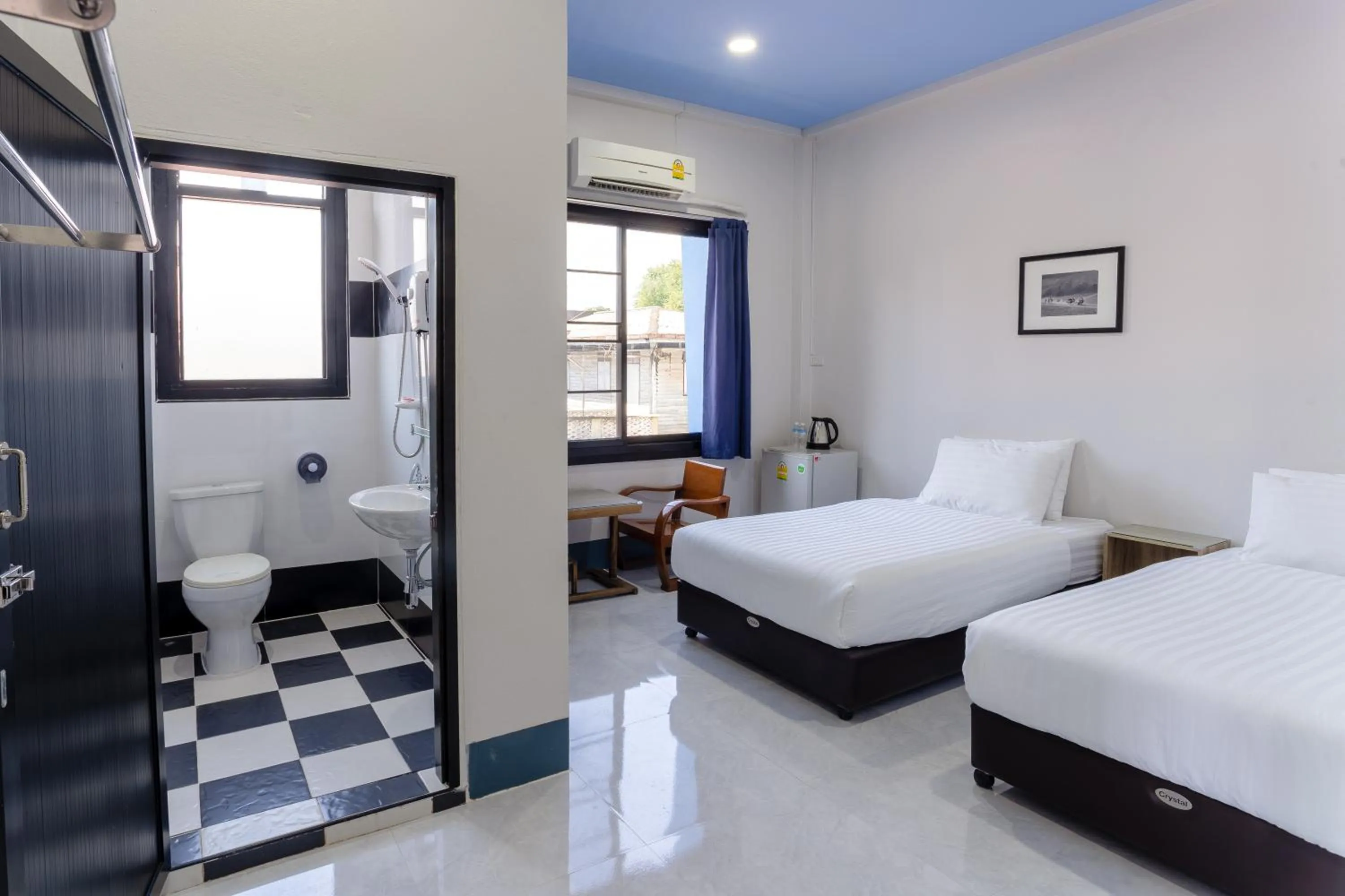 Photo of the whole room, Bed in Udomsuk Hotel