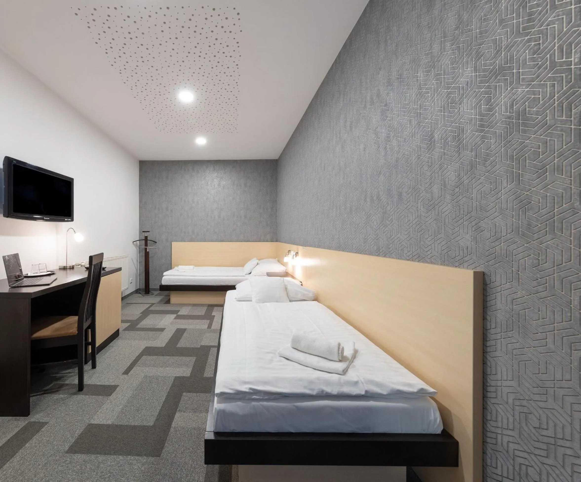 Bed in BNC Hotel - Restaurant - Bowling