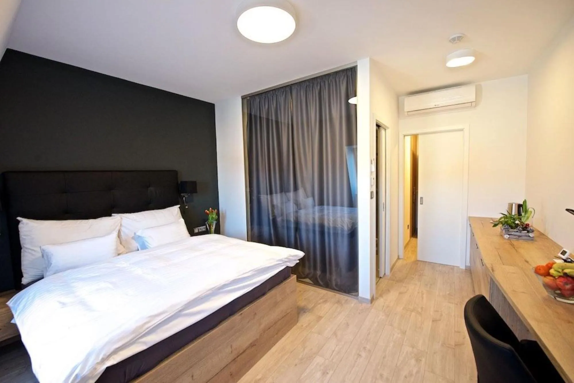 Bathroom, Bed in Grand Hotel Trenčin